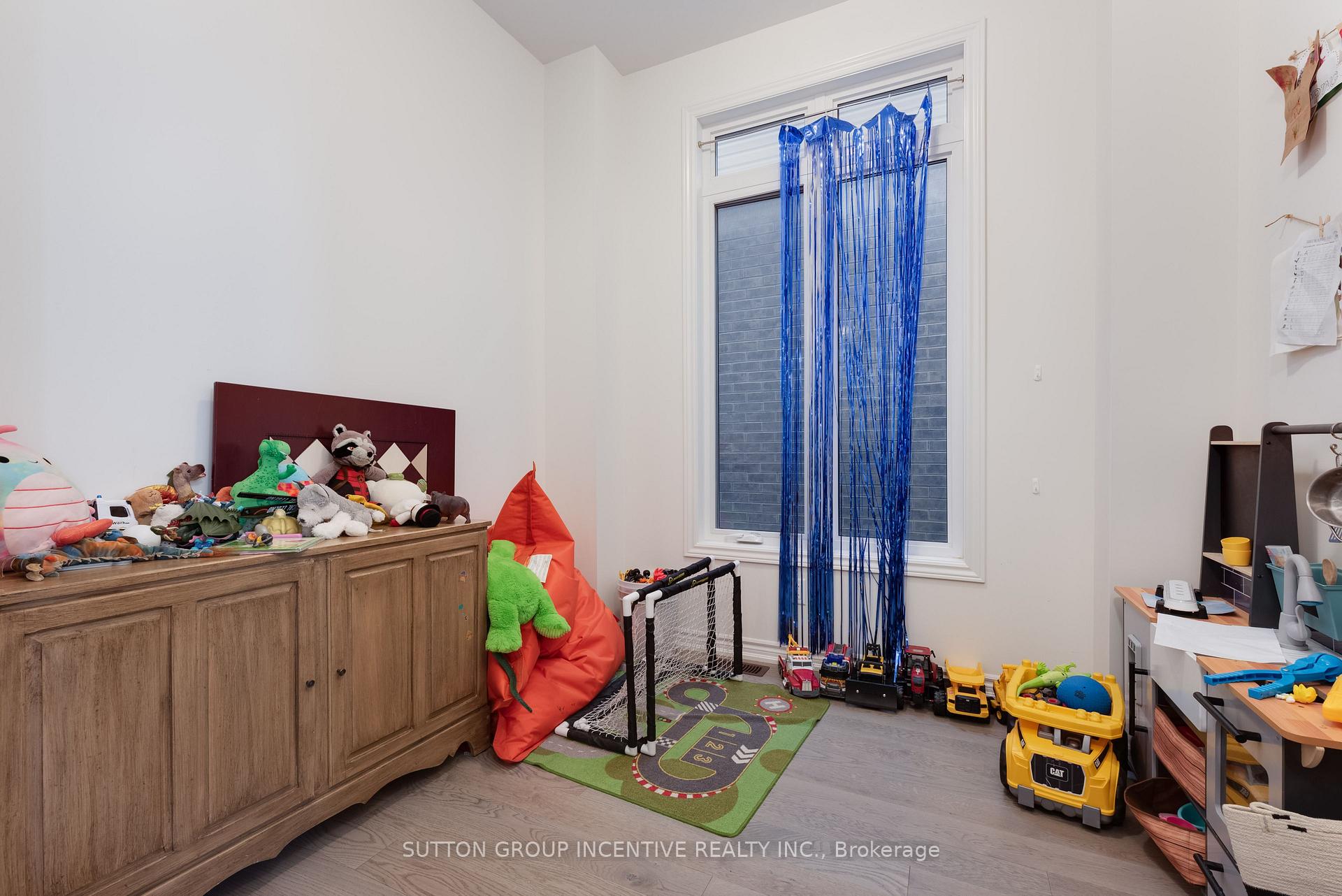 Photo 19 of 84 Shepherd Drive, Barrie, Rural Barrie Southeast — HOMEH
