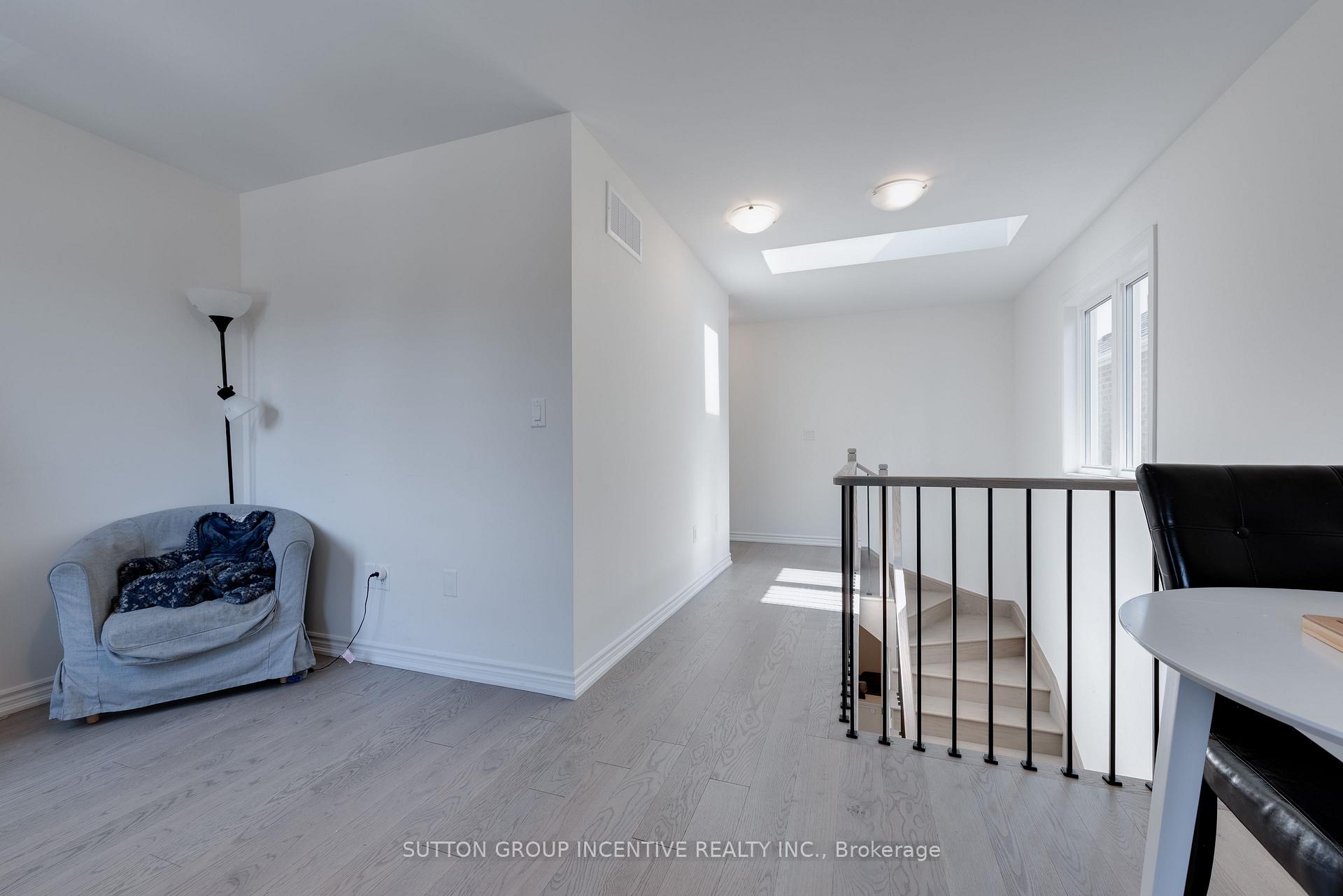 Photo 21 of 84 Shepherd Drive, Barrie, Rural Barrie Southeast — HOMEH