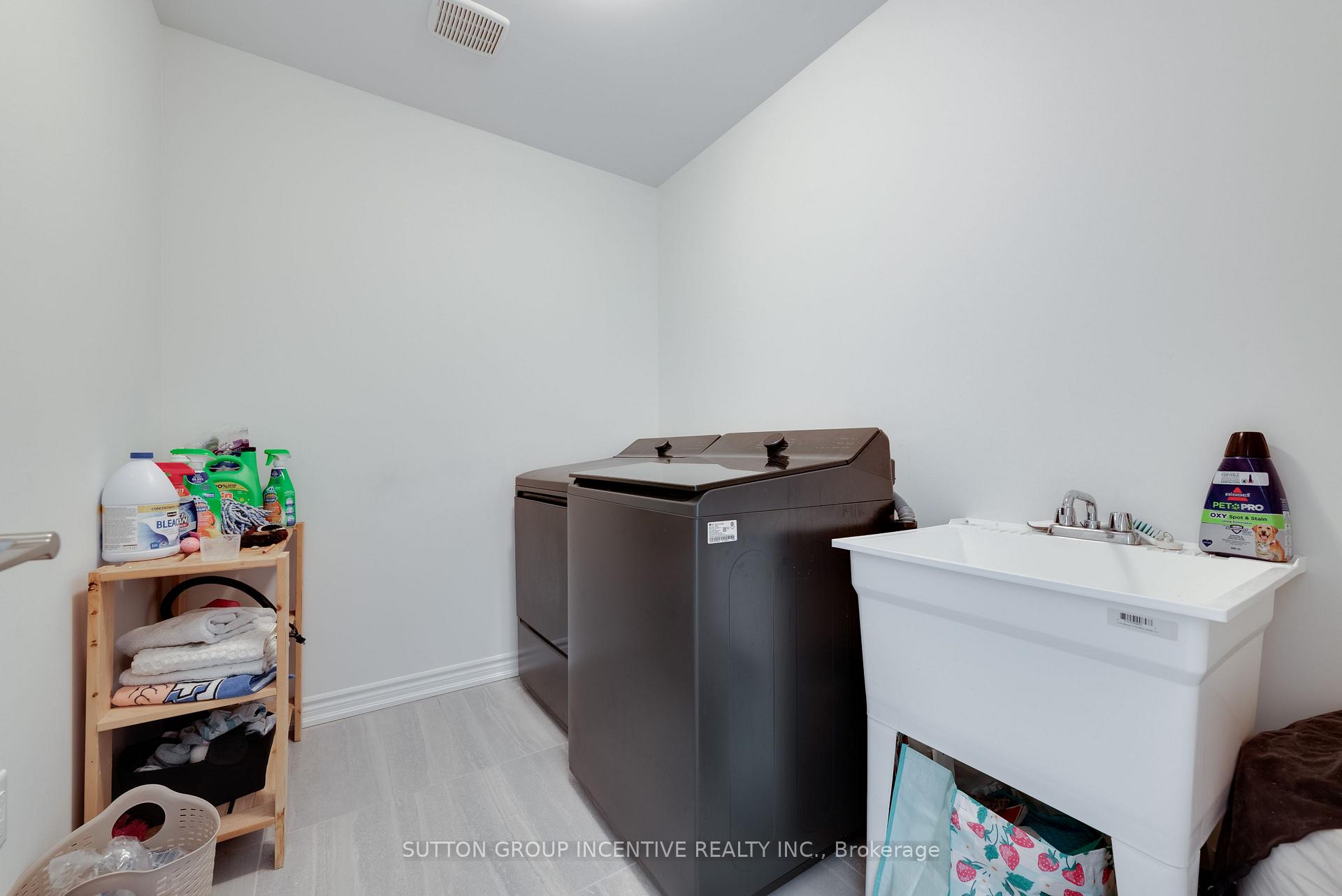 Photo 23 of 84 Shepherd Drive, Barrie, Rural Barrie Southeast — HOMEH