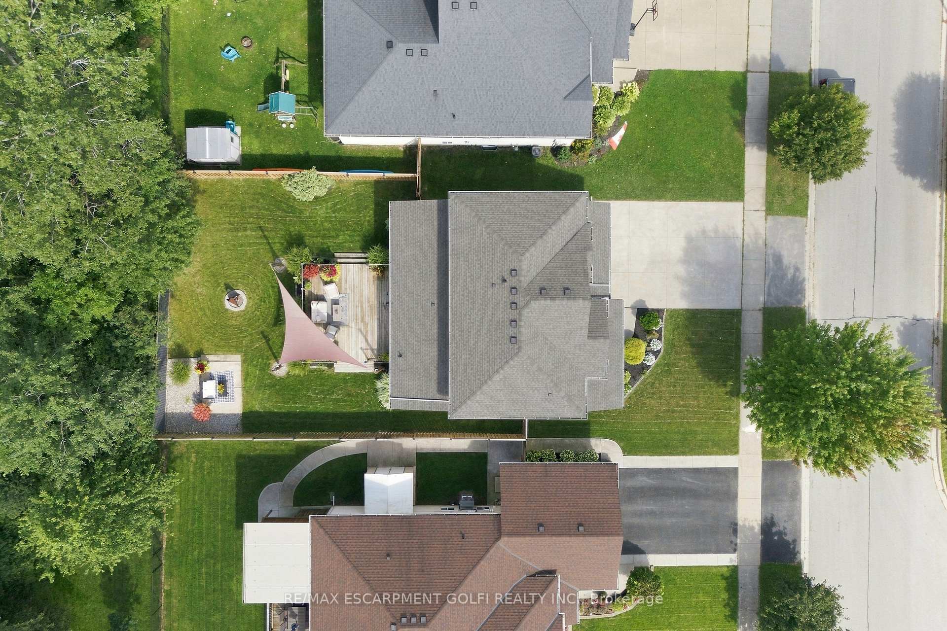 Photo 39 of 325 Foxtail Avenue, Welland, West Welland — HOMEH
