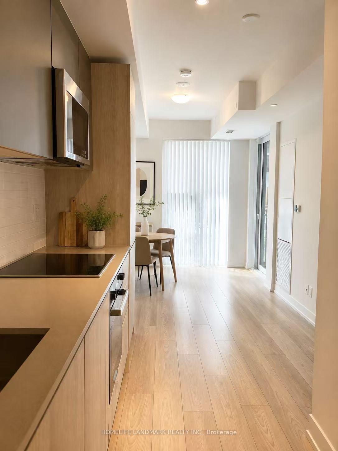 Front of Unit 2522, 400 King Street W