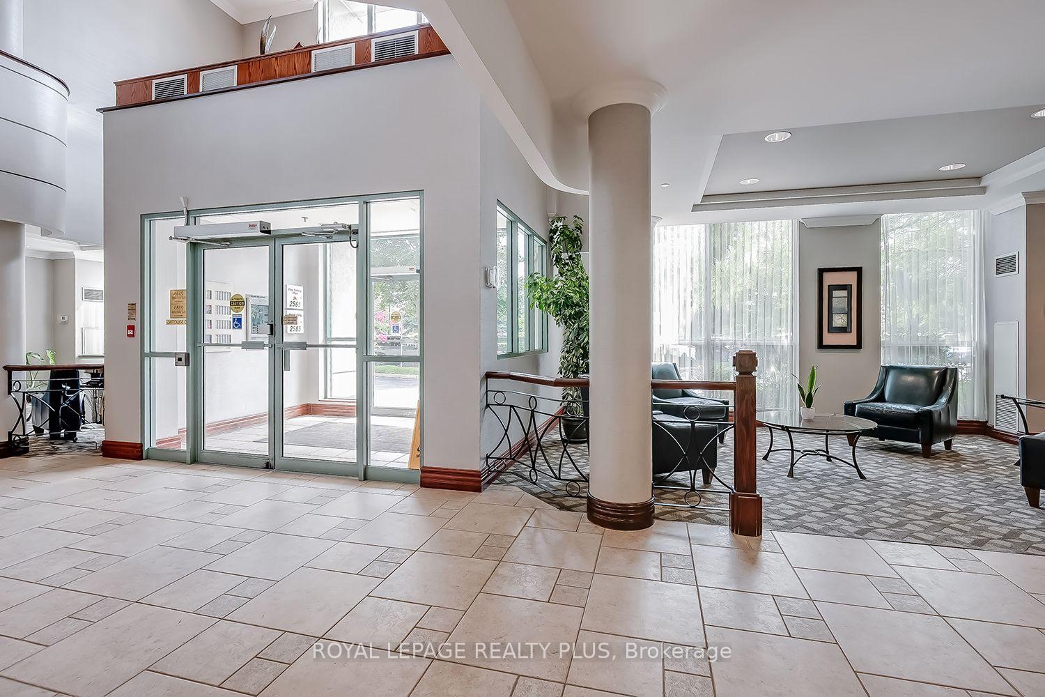 Photo 4 of Unit 1101, 2585 Erin Centre Boulevard, Mississauga, Central Erin Mills — HOMEH
