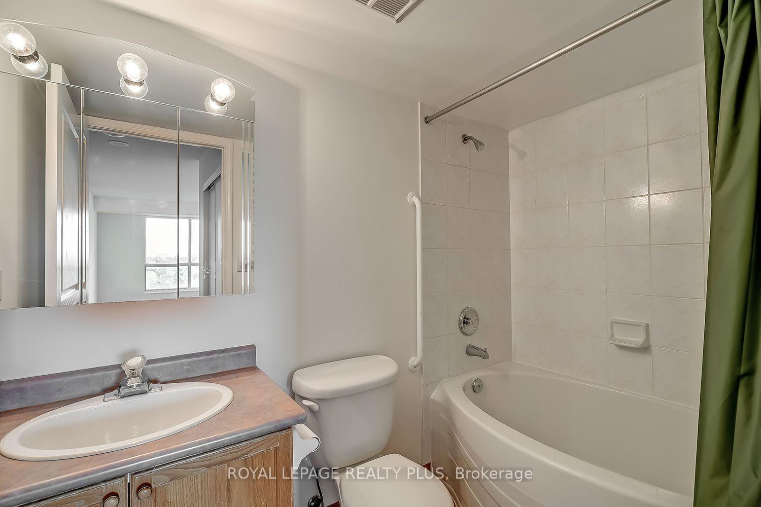 Photo 19 of Unit 1101, 2585 Erin Centre Boulevard, Mississauga, Central Erin Mills — HOMEH
