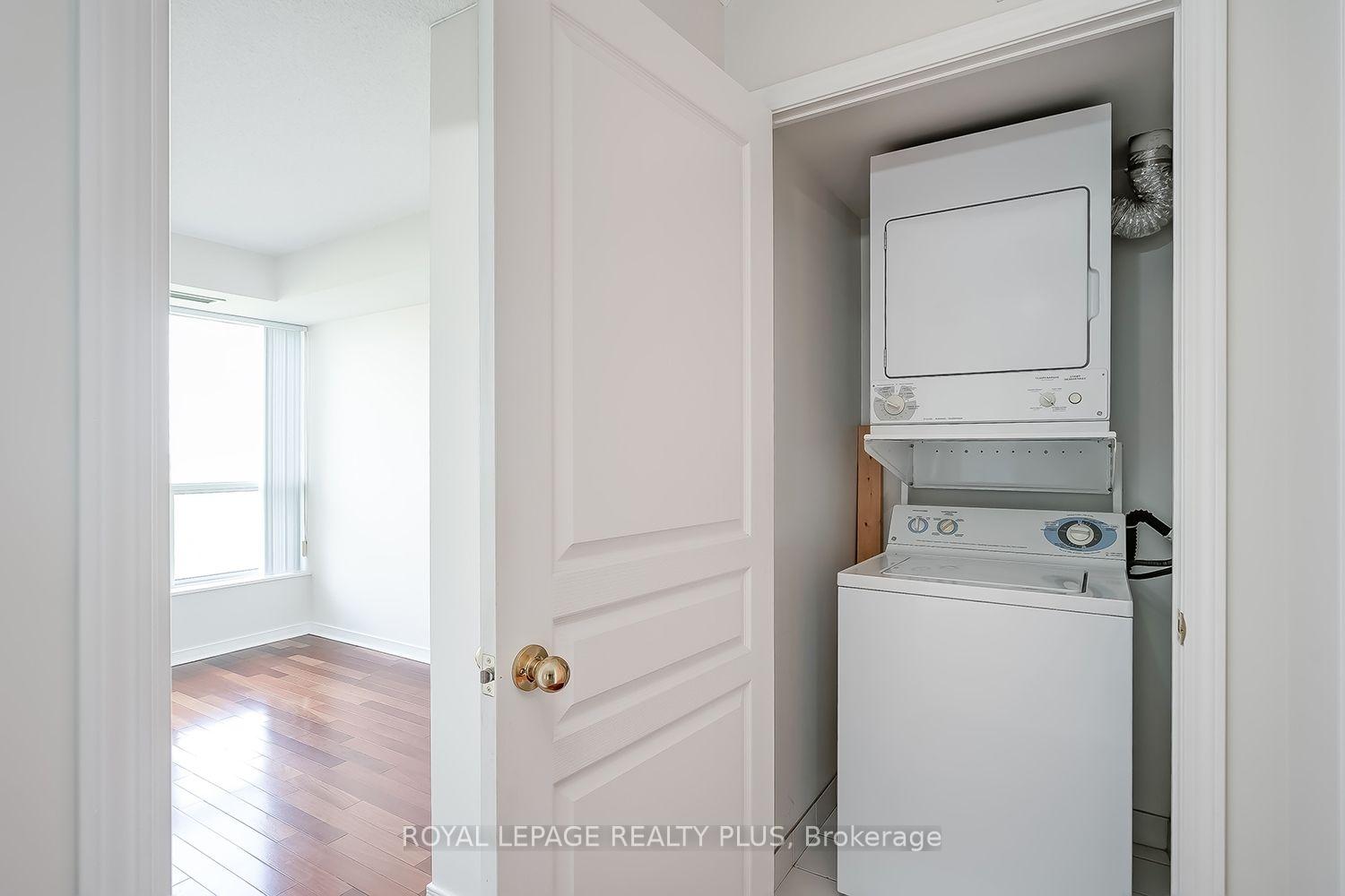 Photo 22 of Unit 1101, 2585 Erin Centre Boulevard, Mississauga, Central Erin Mills — HOMEH