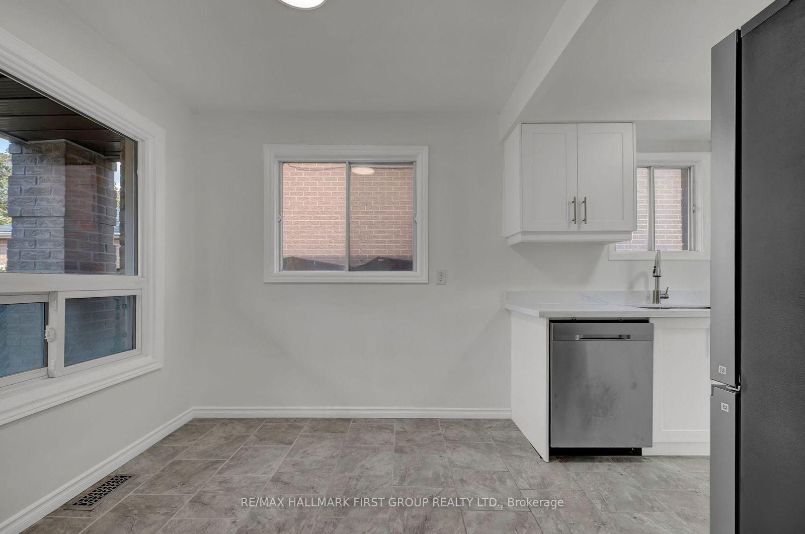 Photo 6 of 15 Millington Crescent, Ajax, Central — HOMEH