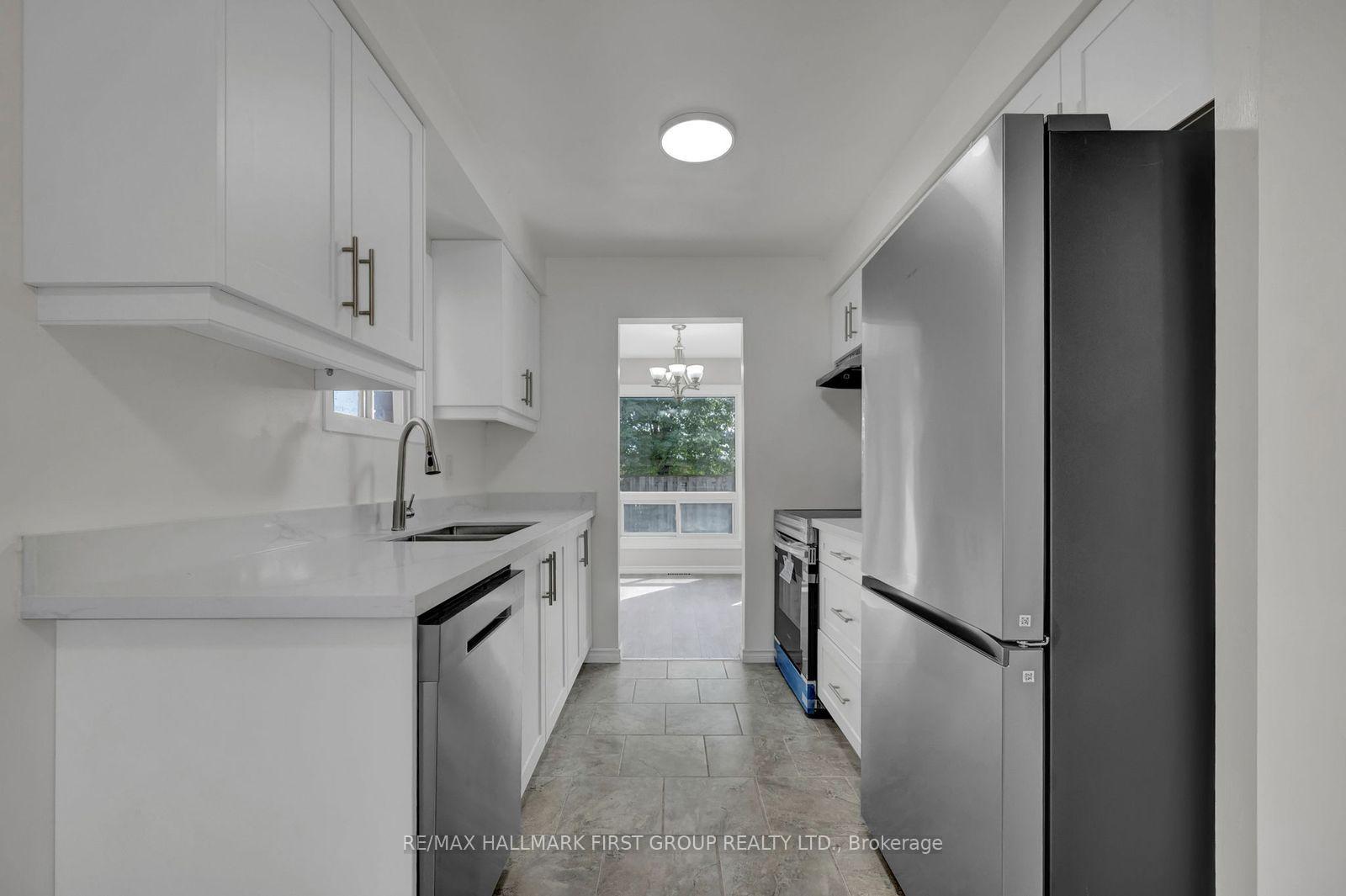 Photo 8 of 15 Millington Crescent, Ajax, Central — HOMEH