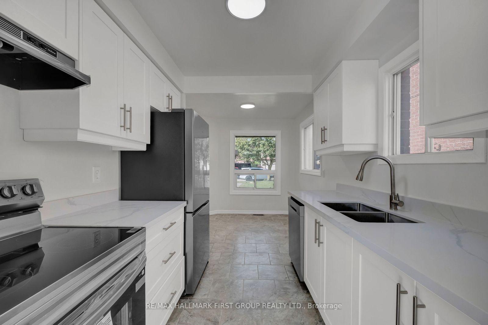 Photo 11 of 15 Millington Crescent, Ajax, Central — HOMEH