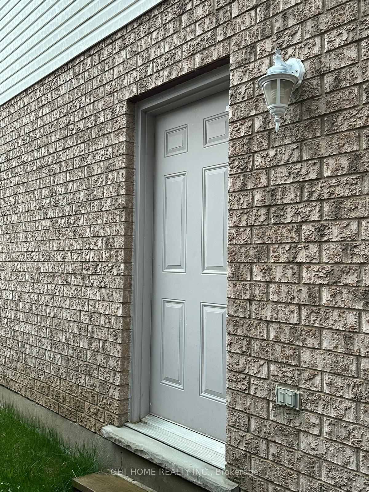 Photo 5 of Unit Bsmt, 5 Duck Lane, Guelph, Pineridge/Westminster Woods — HOMEH