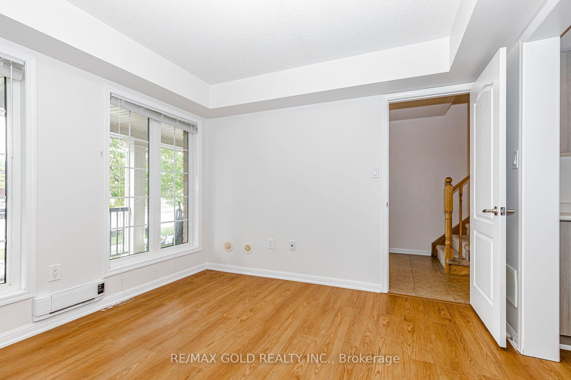 Photo 10 of 2486 William Jackson Drive, Pickering, Duffin Heights — HOMEH