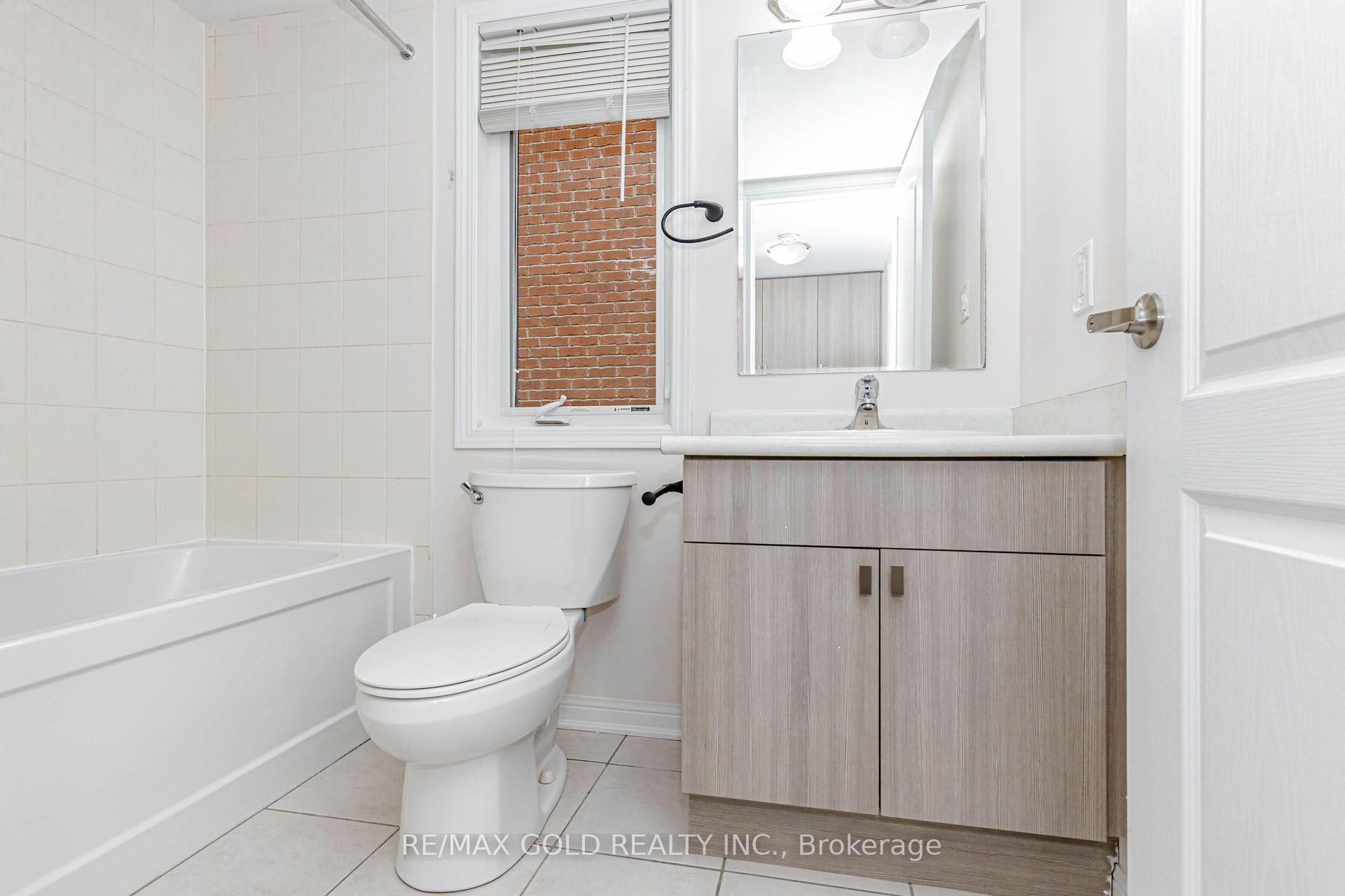 Photo 12 of 2486 William Jackson Drive, Pickering, Duffin Heights — HOMEH