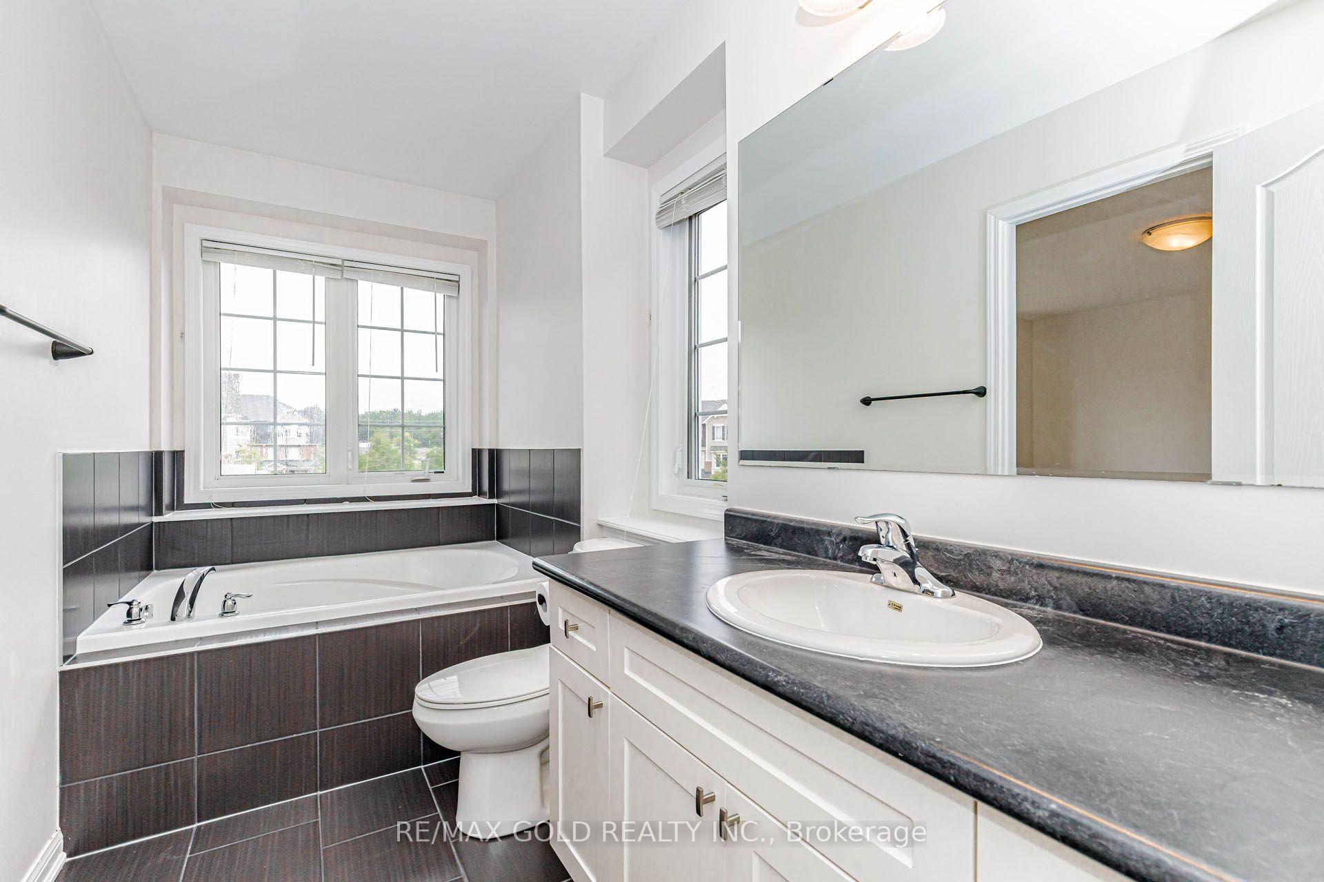 Photo 39 of 2486 William Jackson Drive, Pickering, Duffin Heights — HOMEH