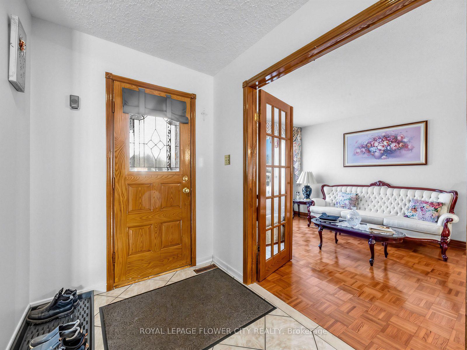 Photo 5 of 247 Vodden Street W, Brampton, Brampton West — HOMEH