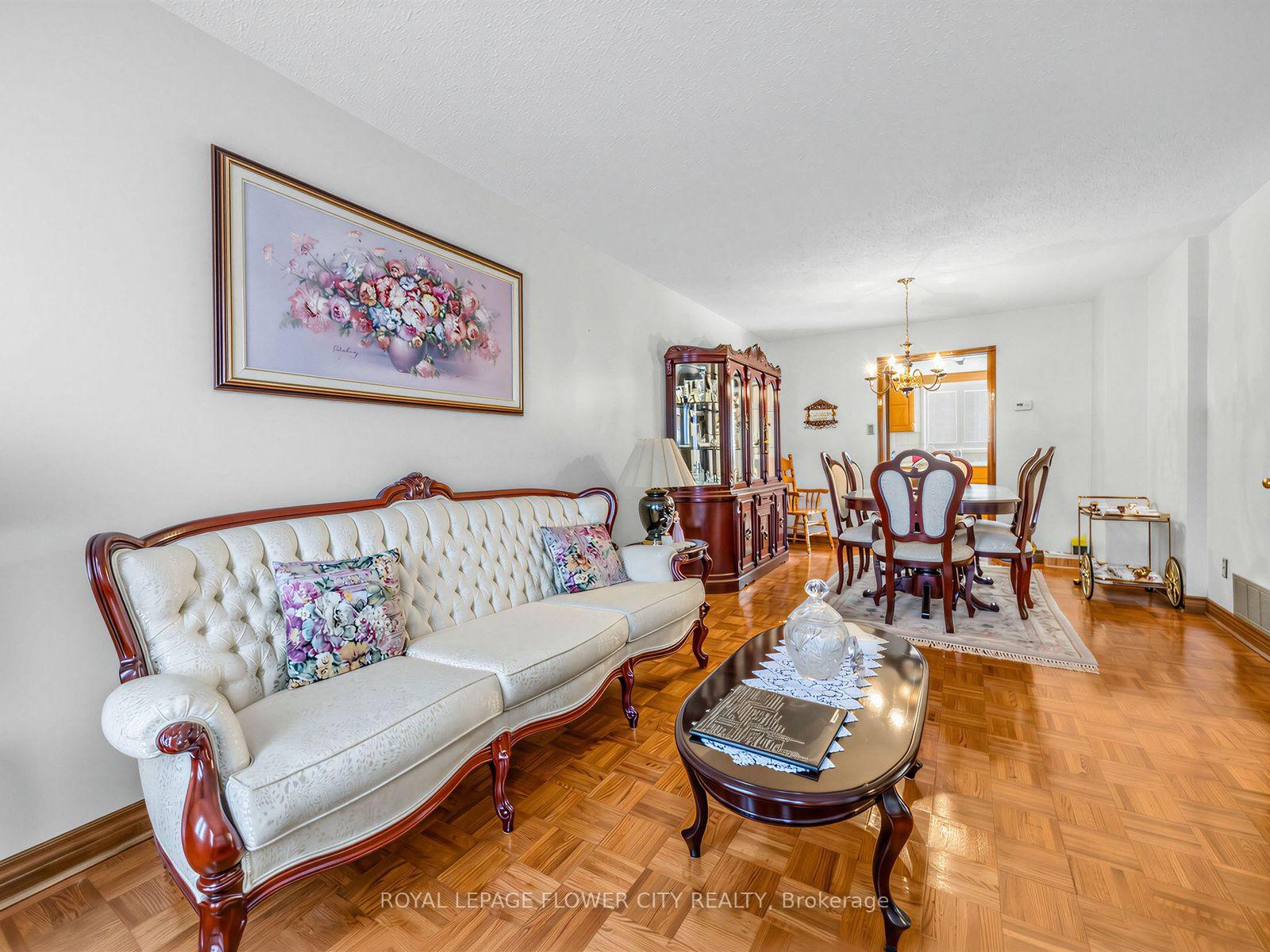 Photo 11 of 247 Vodden Street W, Brampton, Brampton West — HOMEH