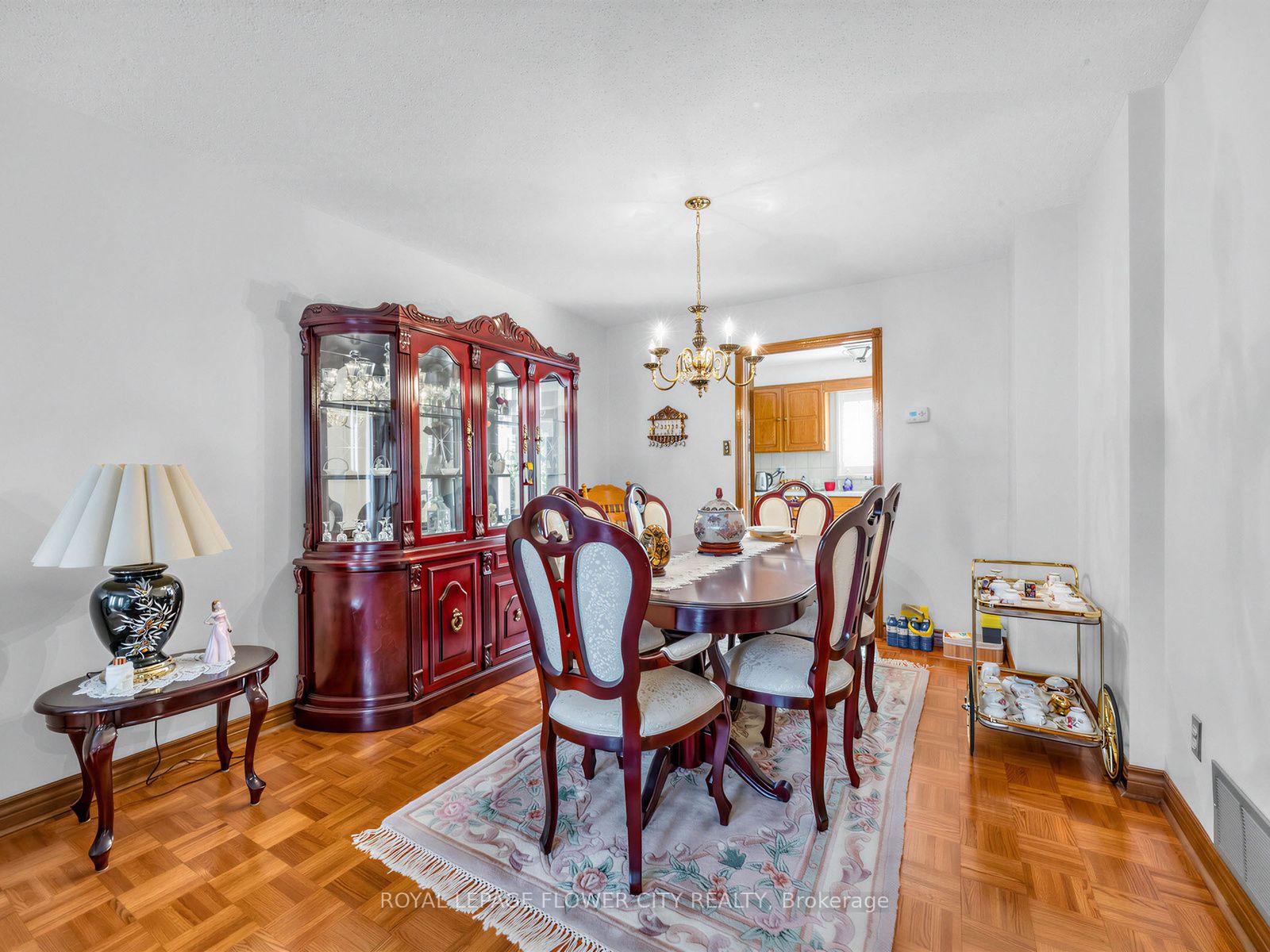 Photo 12 of 247 Vodden Street W, Brampton, Brampton West — HOMEH