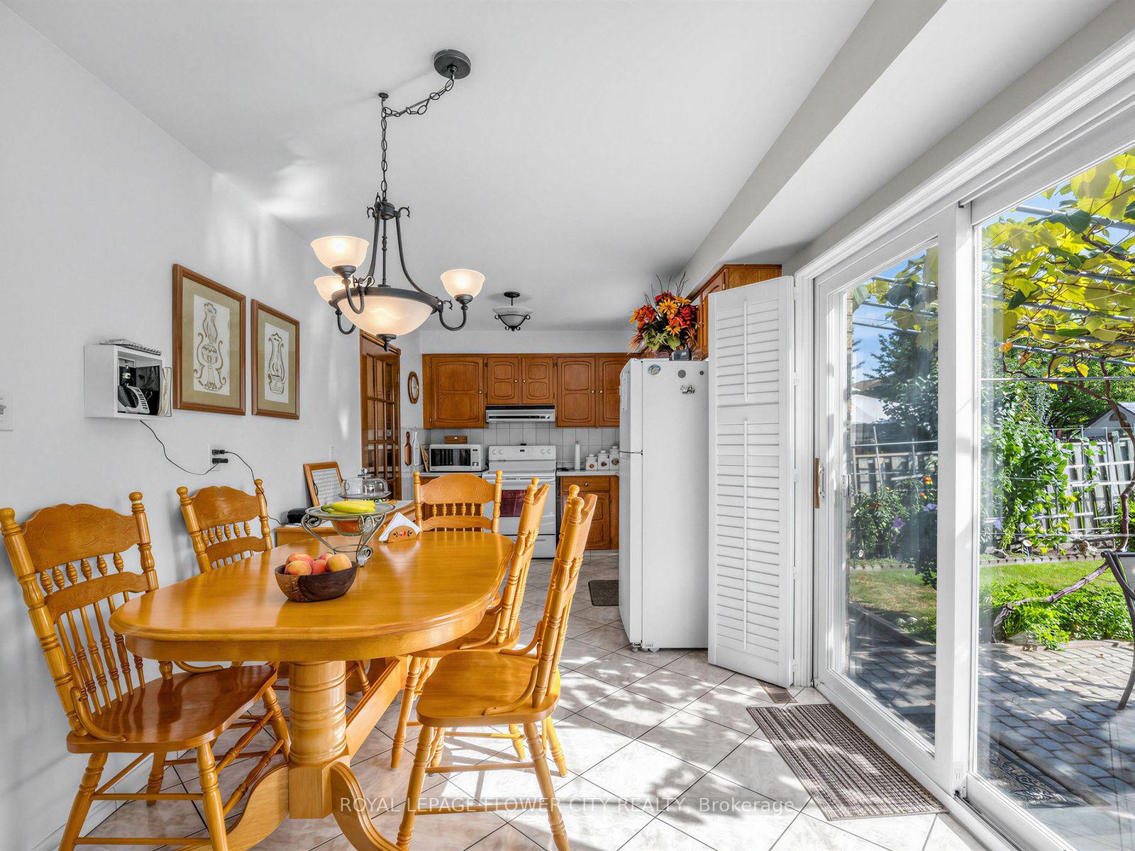 Photo 15 of 247 Vodden Street W, Brampton, Brampton West — HOMEH