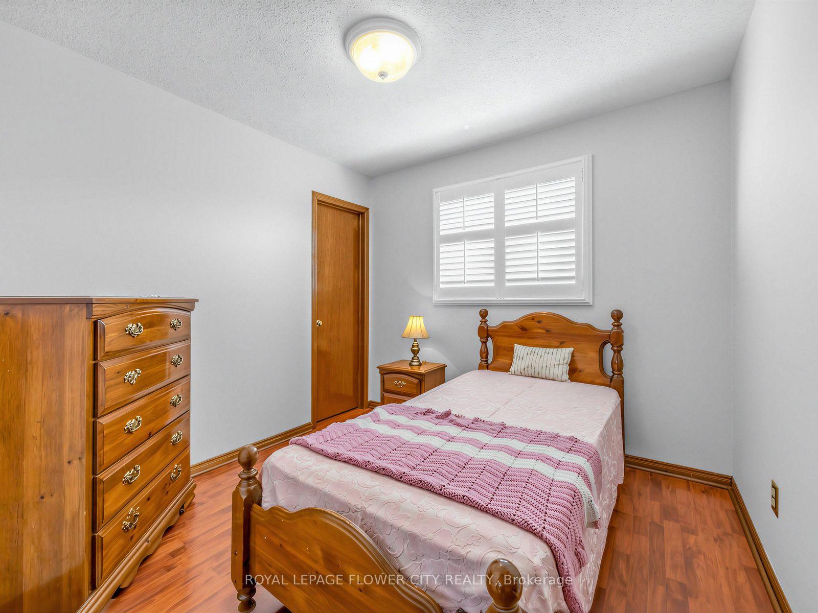 Photo 19 of 247 Vodden Street W, Brampton, Brampton West — HOMEH