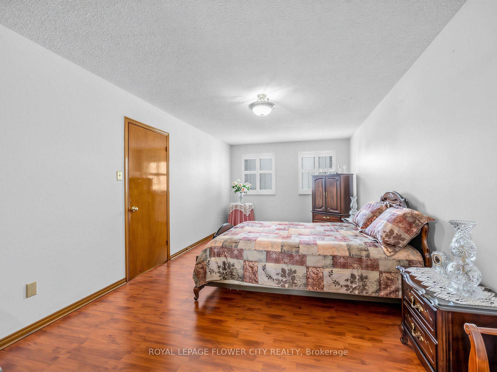 Photo 23 of 247 Vodden Street W, Brampton, Brampton West — HOMEH