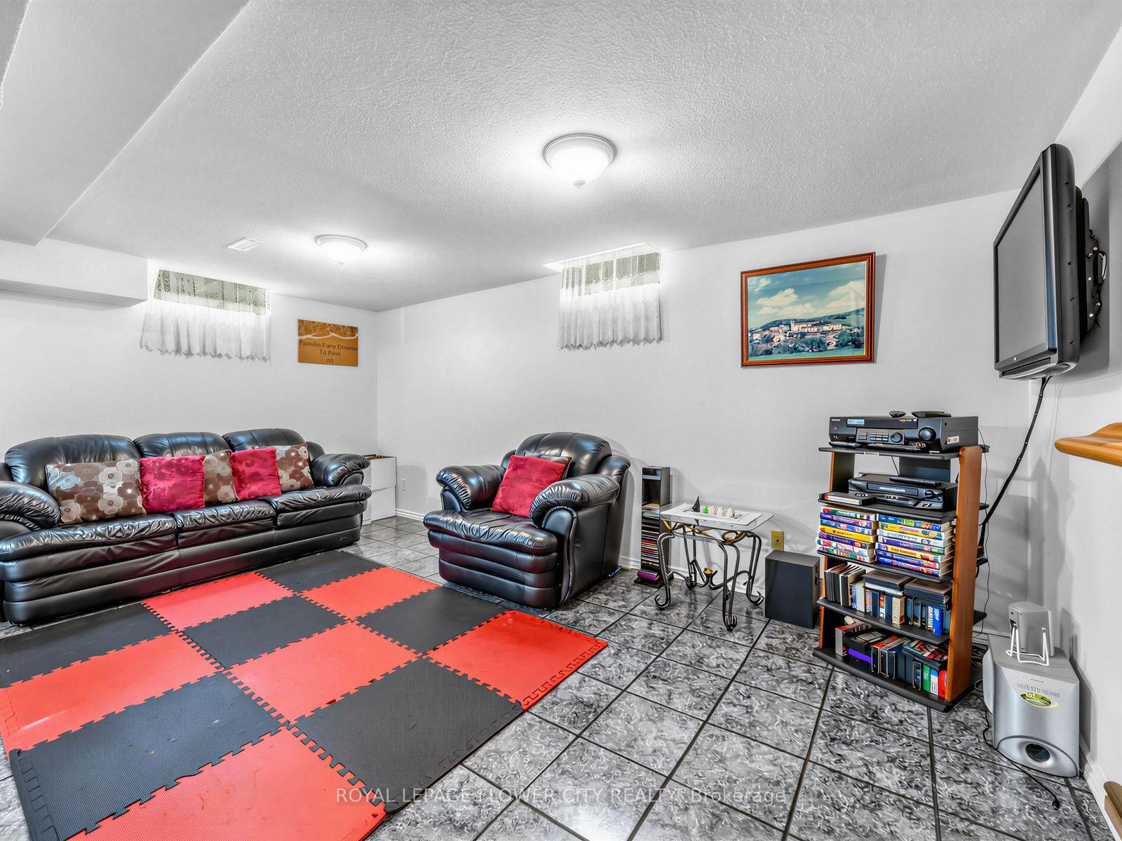 Photo 30 of 247 Vodden Street W, Brampton, Brampton West — HOMEH