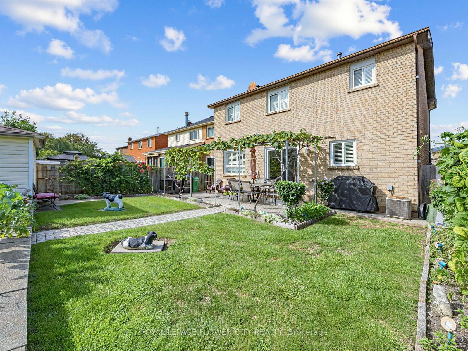Photo 37 of 247 Vodden Street W, Brampton, Brampton West — HOMEH