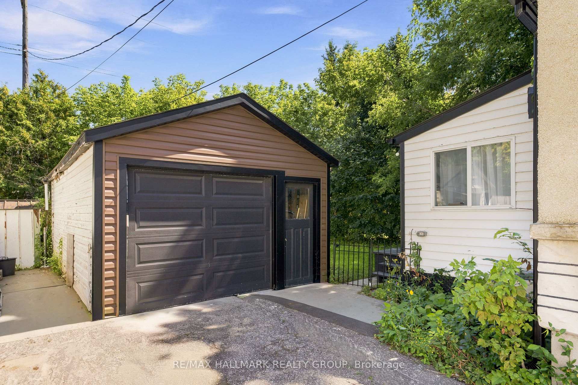 Photo 4 of 929 Merivale Road, Ottawa, Carlington — HOMEH