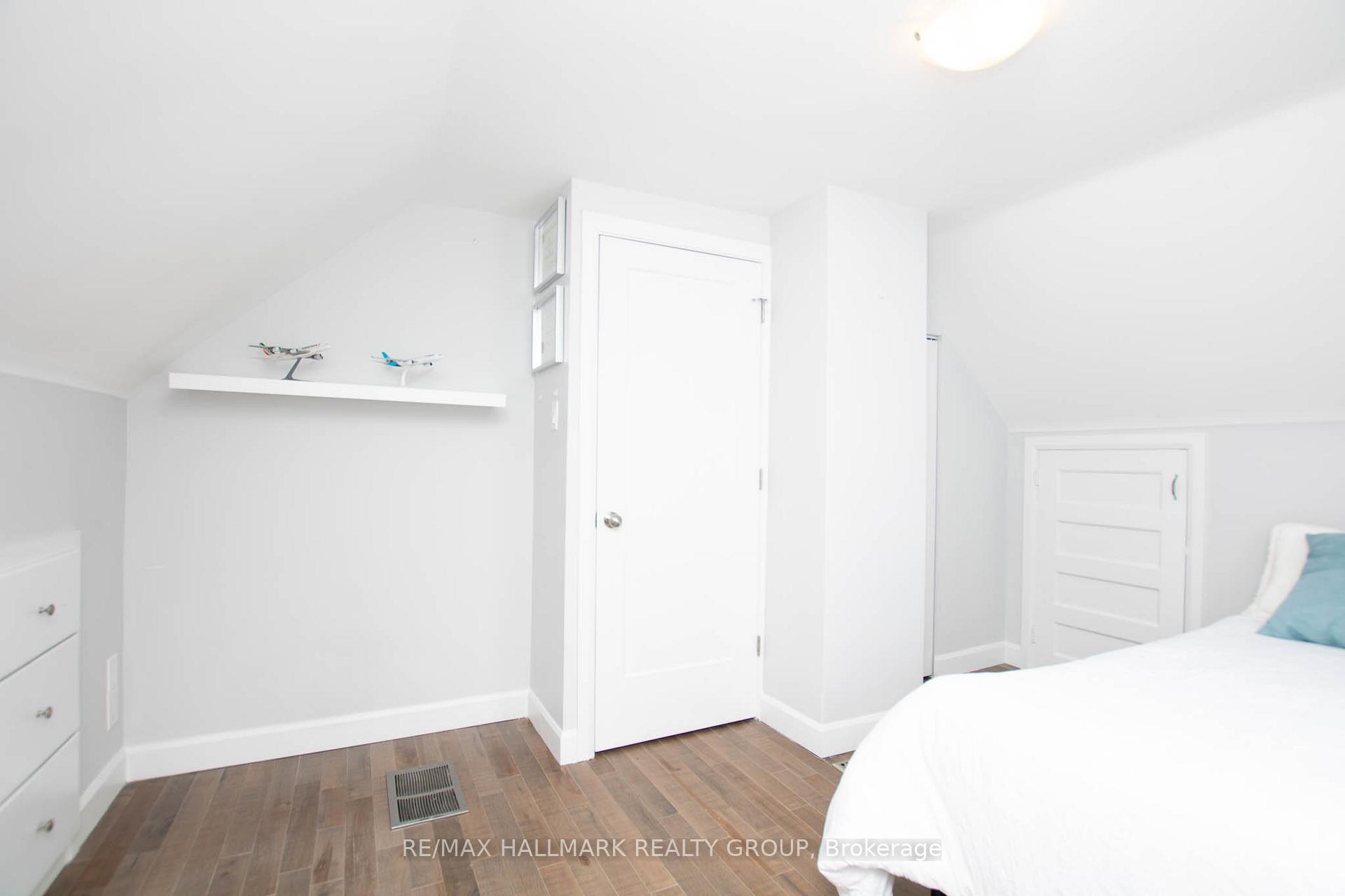 Photo 21 of 929 Merivale Road, Ottawa, Carlington — HOMEH