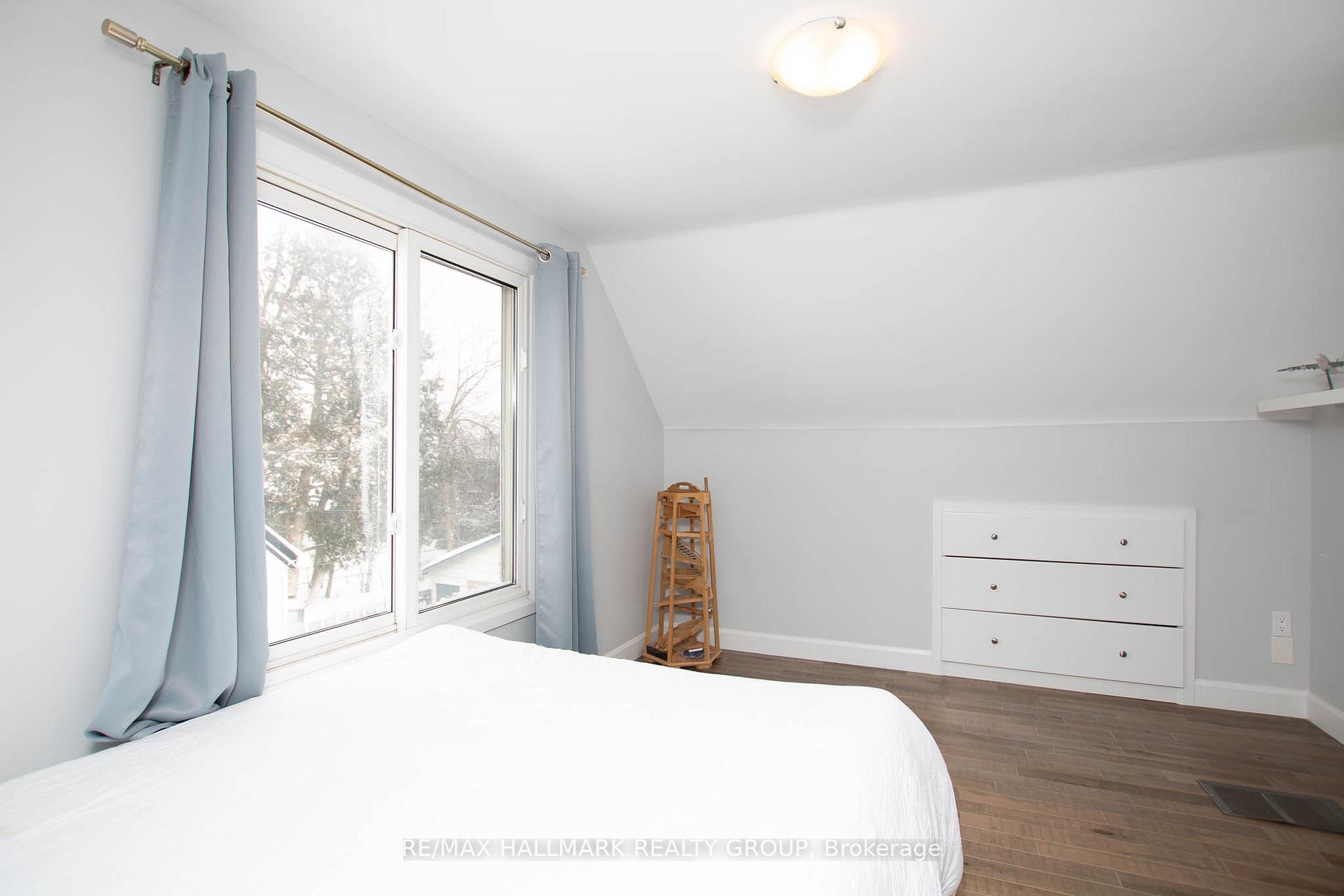 Photo 22 of 929 Merivale Road, Ottawa, Carlington — HOMEH