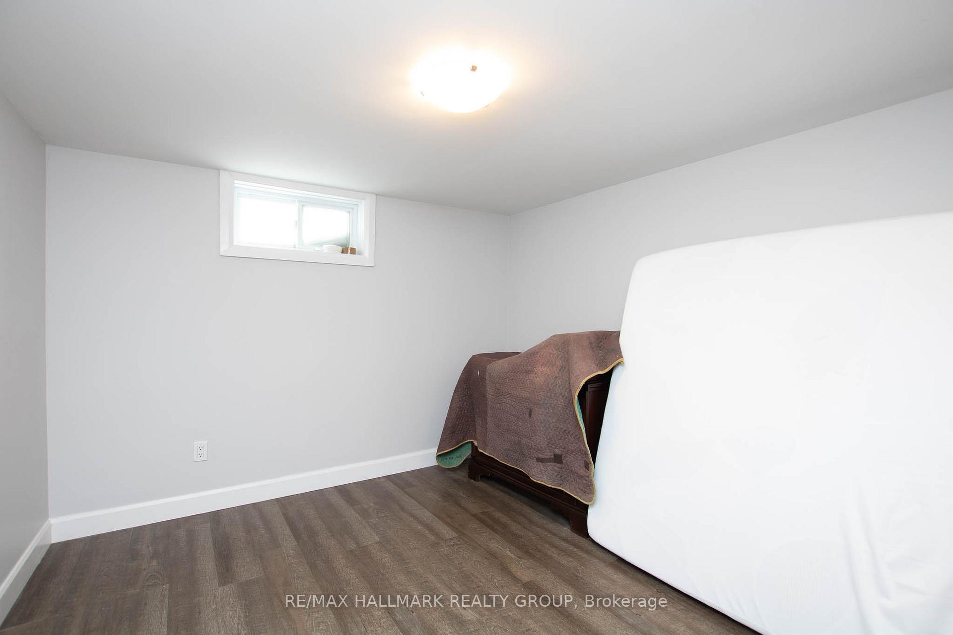 Photo 25 of 929 Merivale Road, Ottawa, Carlington — HOMEH