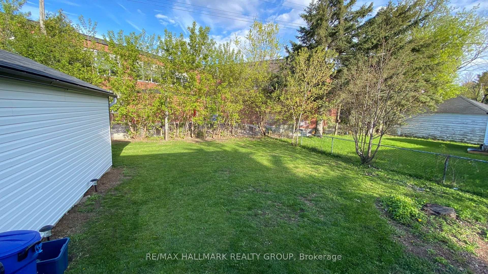 Photo 31 of 929 Merivale Road, Ottawa, Carlington — HOMEH