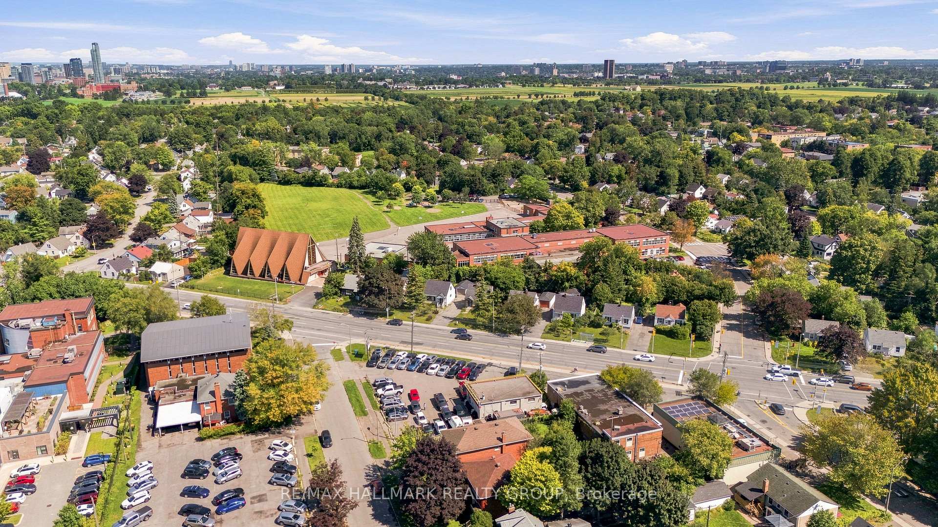 Photo 38 of 929 Merivale Road, Ottawa, Carlington — HOMEH