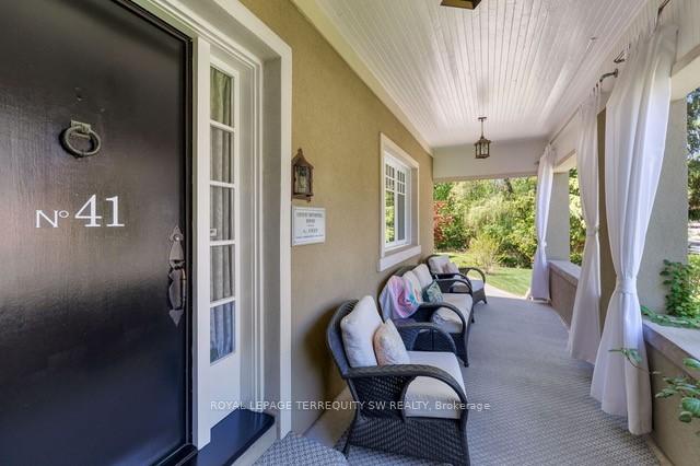 Photo 4 of 41 Kennedy Street W, Aurora, Aurora Village — HOMEH