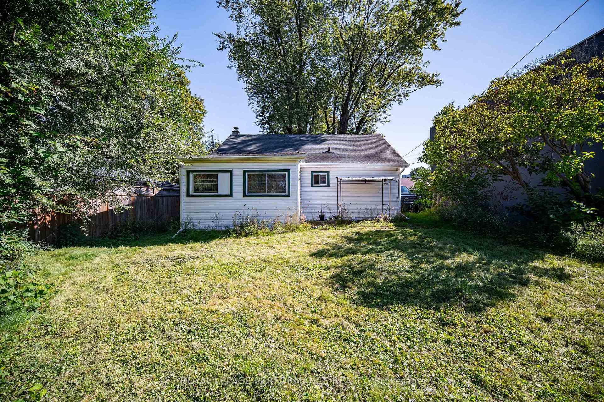 Photo 10 of 98 Boyce Avenue, Ottawa, Britannia — HOMEH
