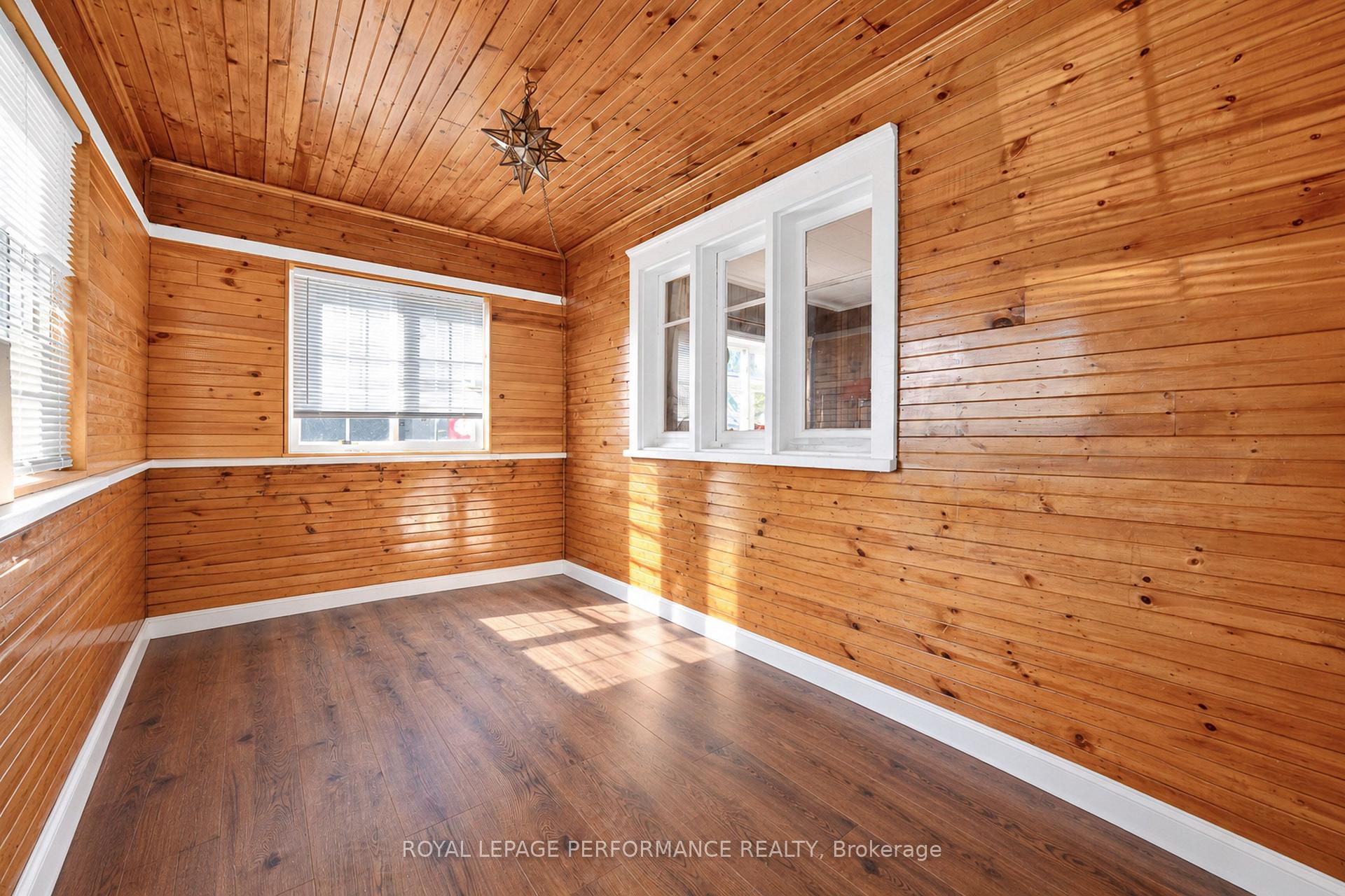 Photo 12 of 98 Boyce Avenue, Ottawa, Britannia — HOMEH