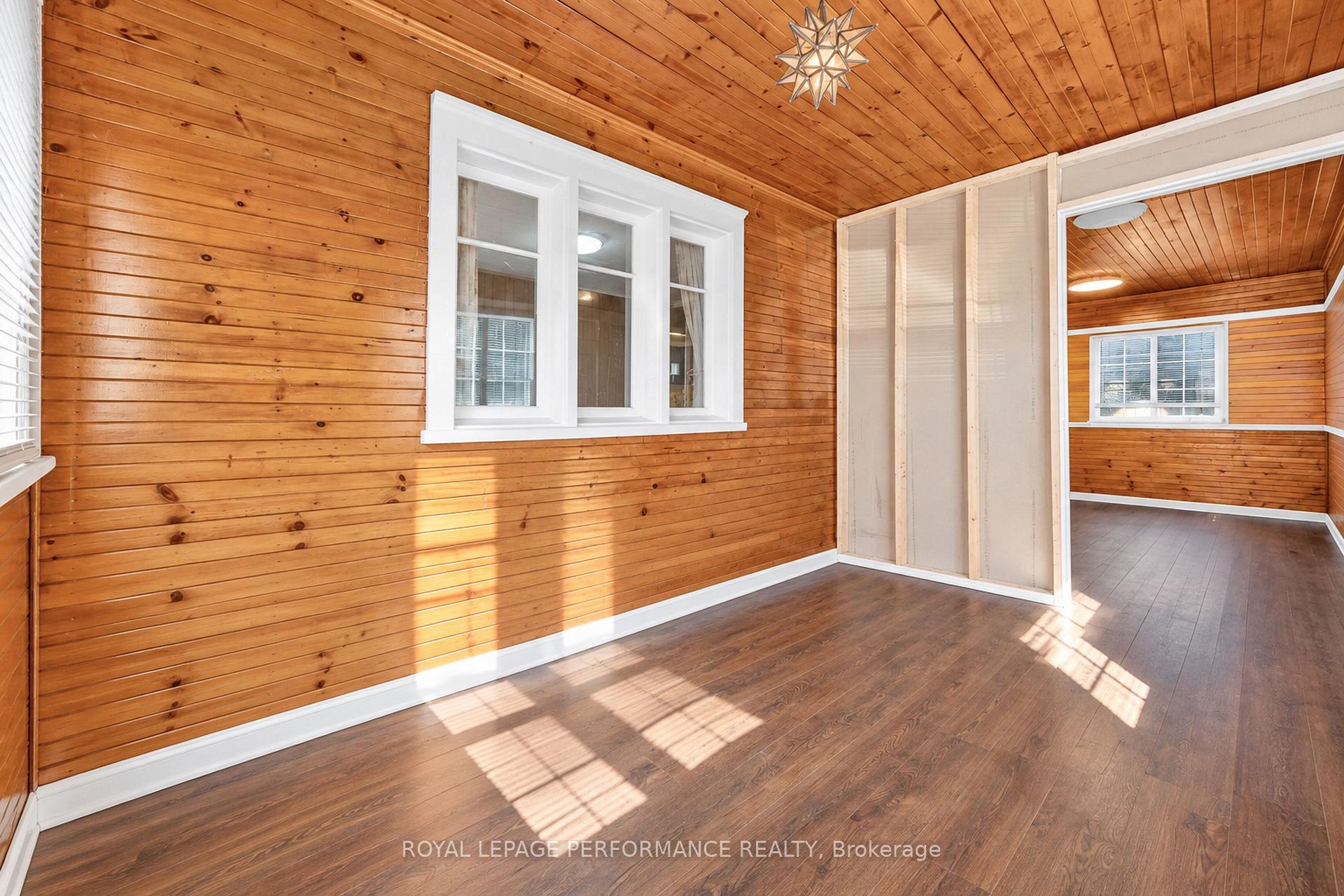 Photo 13 of 98 Boyce Avenue, Ottawa, Britannia — HOMEH
