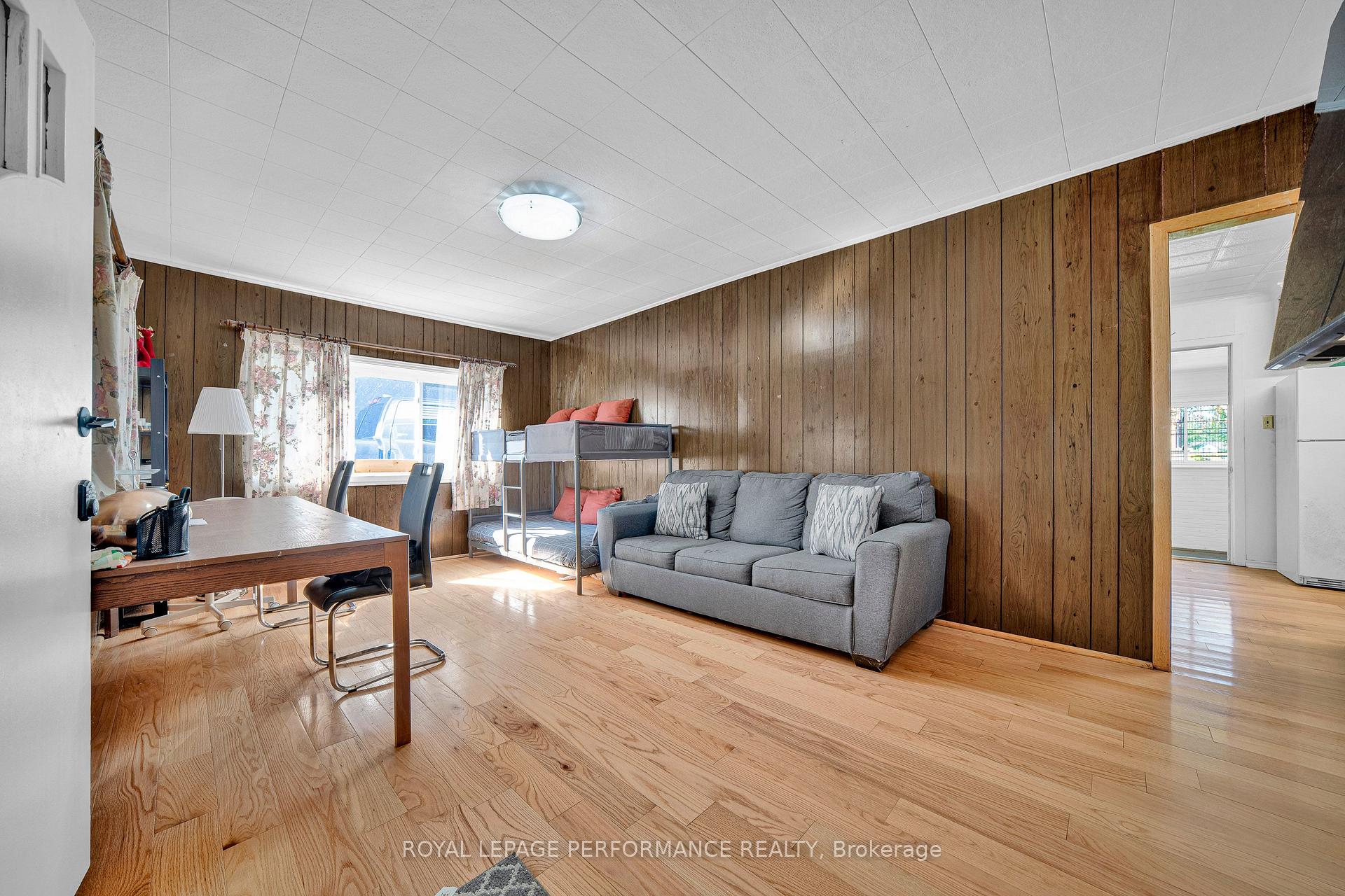 Photo 21 of 98 Boyce Avenue, Ottawa, Britannia — HOMEH