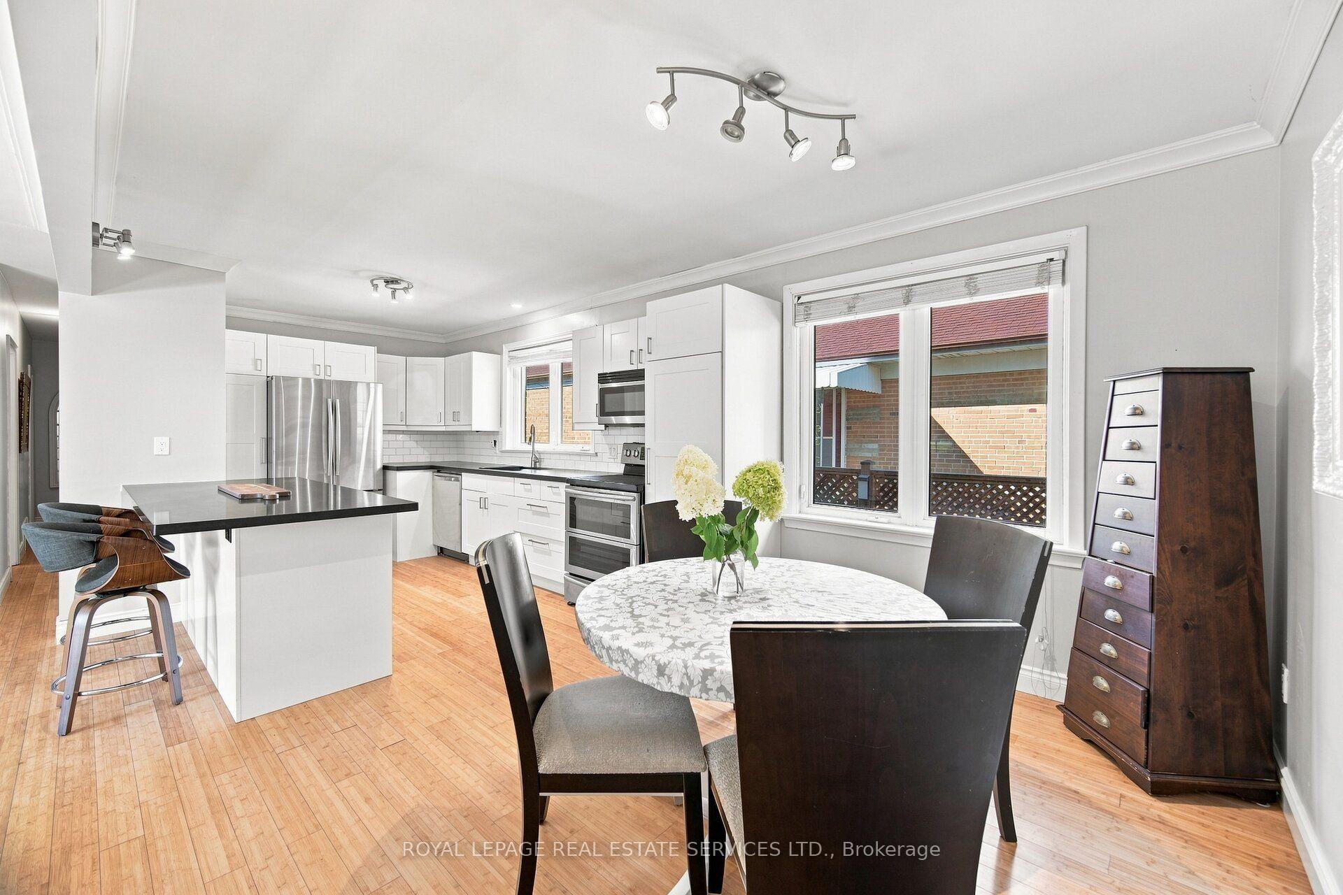 Photo 11 of 15 Velma Drive, Etobicoke, Stonegate-Queensway — HOMEH