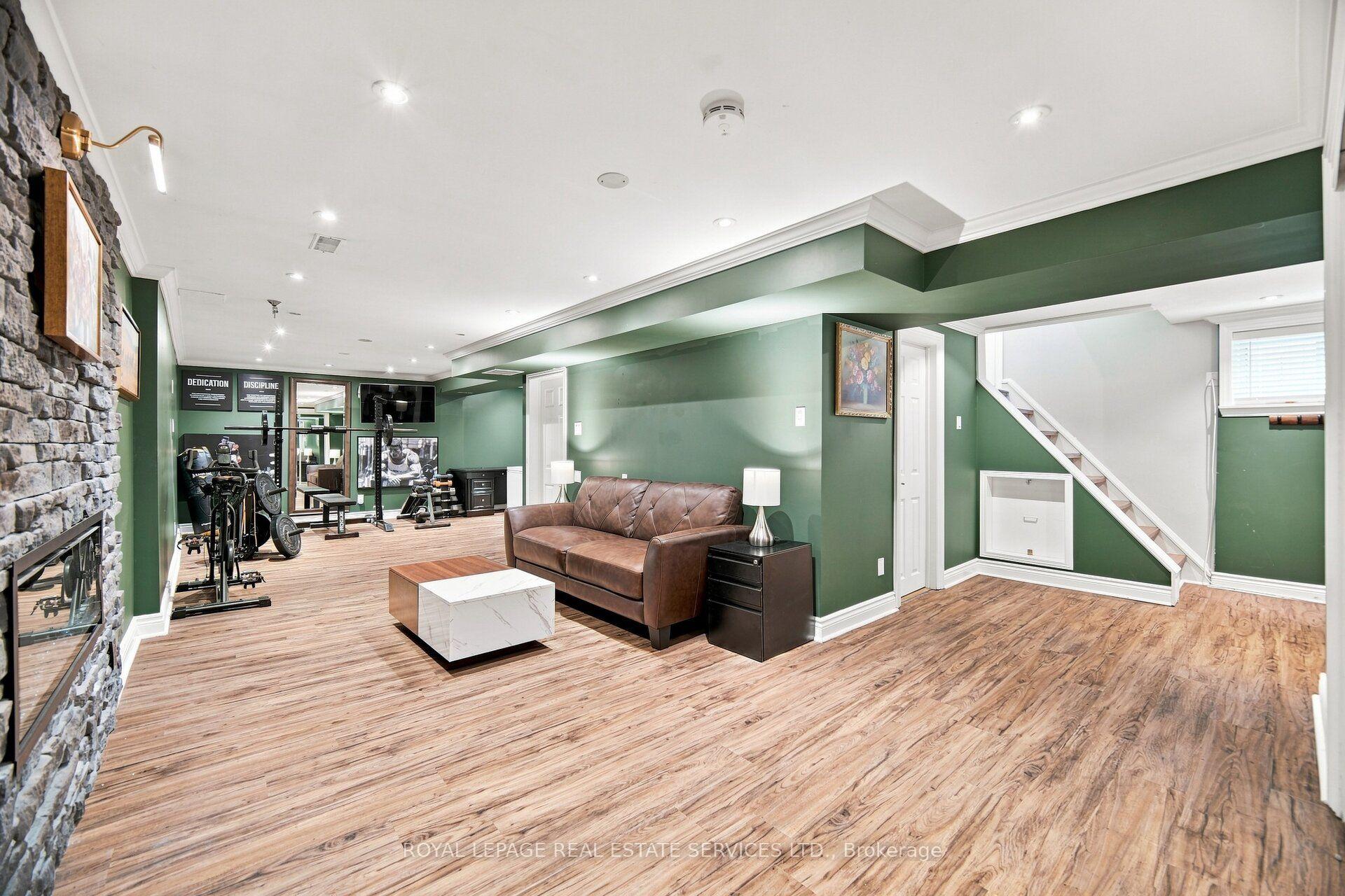 Photo 30 of 15 Velma Drive, Etobicoke, Stonegate-Queensway — HOMEH