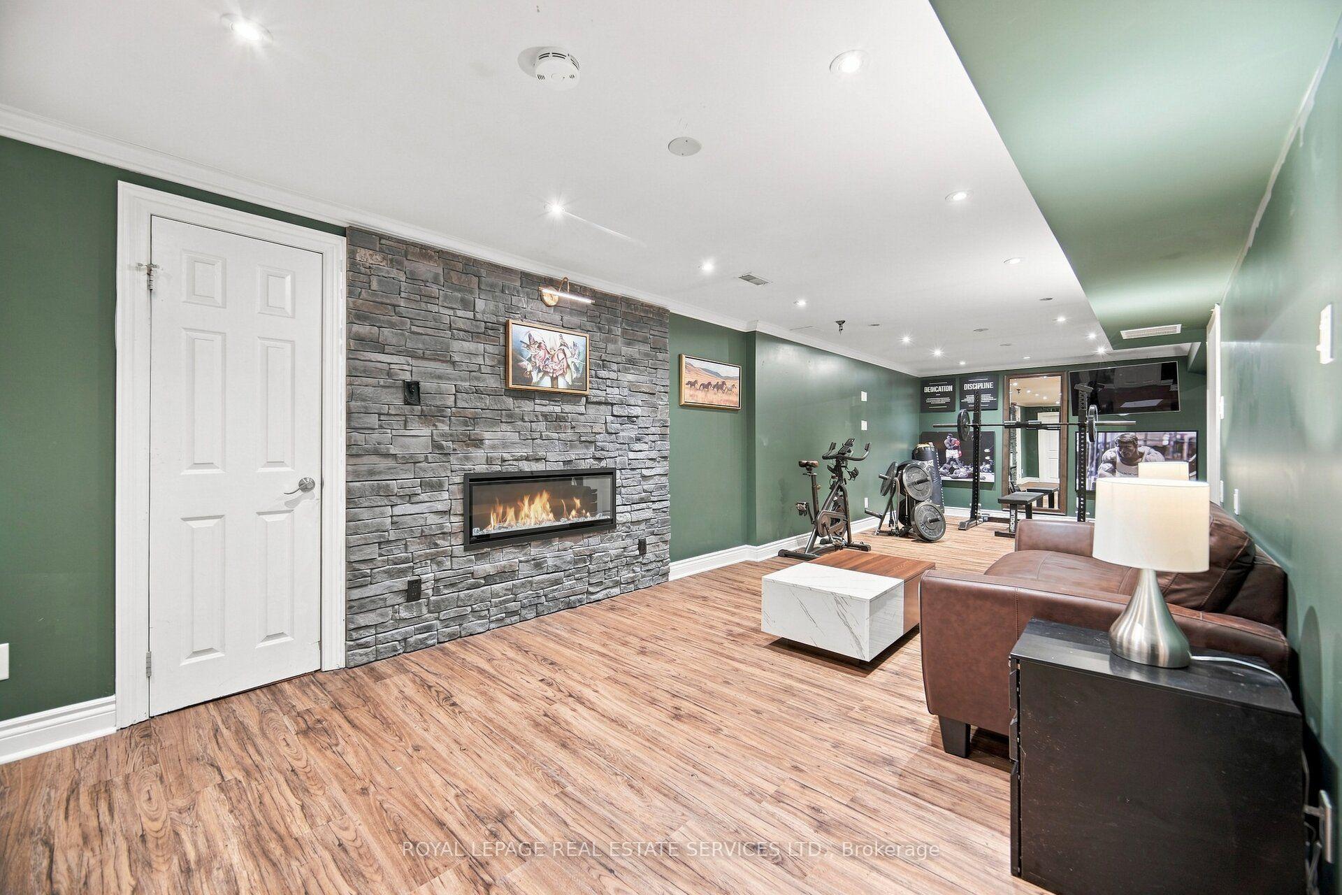 Photo 31 of 15 Velma Drive, Etobicoke, Stonegate-Queensway — HOMEH