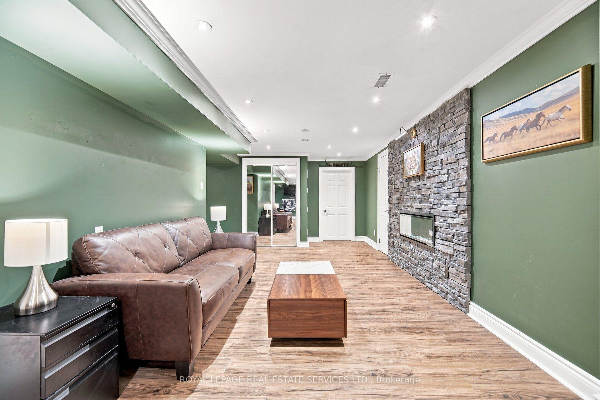 Photo 29 of 15 Velma Drive, Etobicoke, Stonegate-Queensway — HOMEH