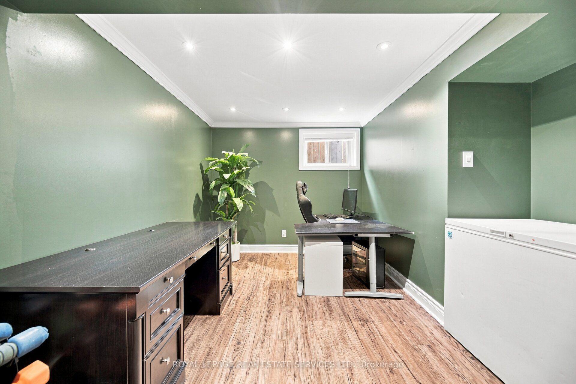 Photo 33 of 15 Velma Drive, Etobicoke, Stonegate-Queensway — HOMEH