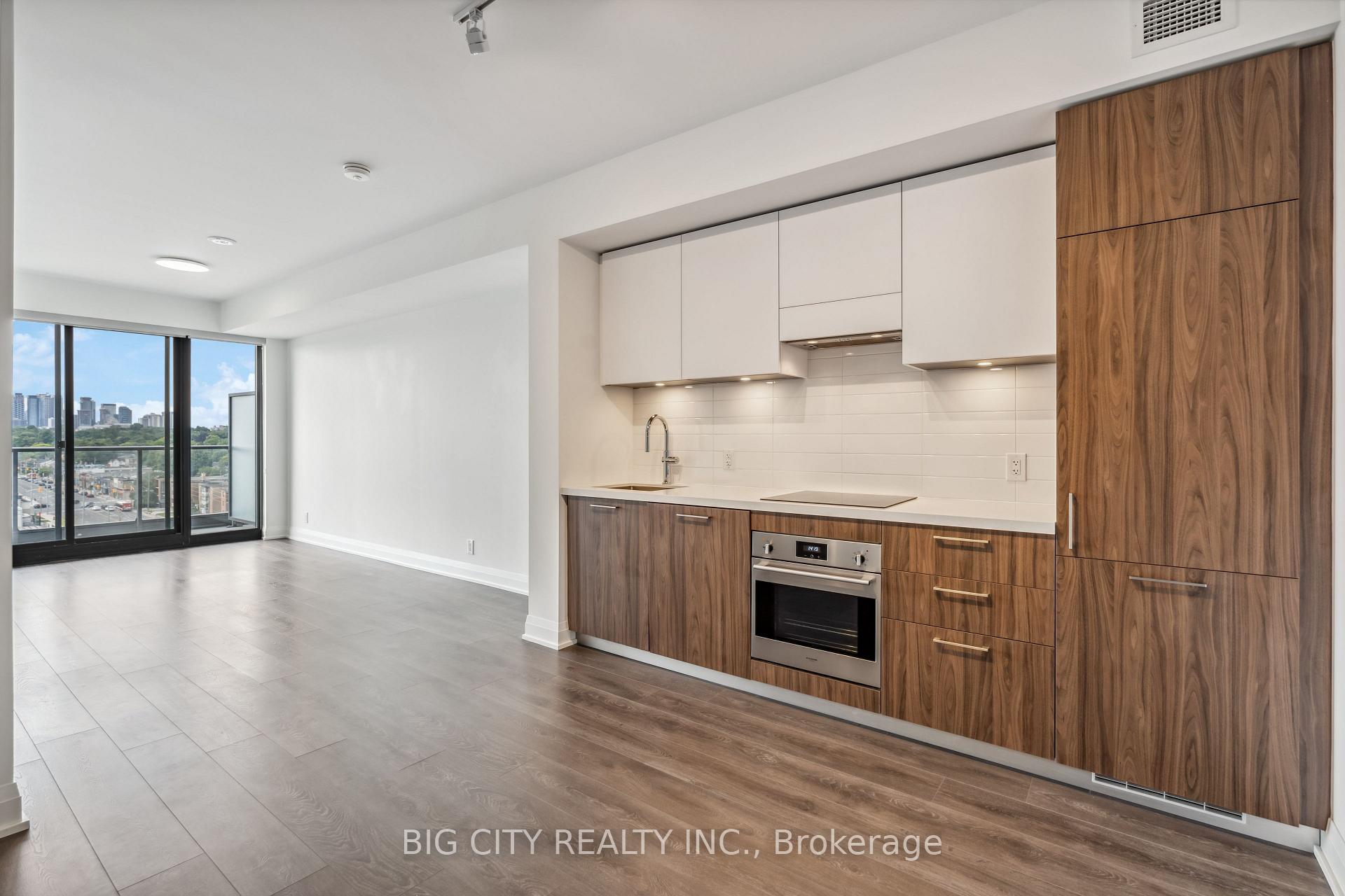 Photo 9 of Unit 905, 33 Frederick Todd Way, Toronto, Thorncliffe Park — HOMEH