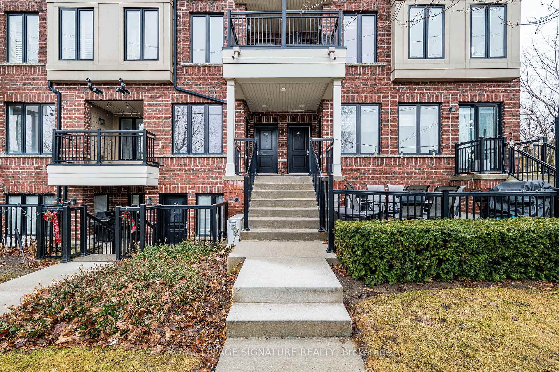 Photo 3 of Unit 27, 120 Twenty Fourth Street, Etobicoke, Long Branch — HOMEH