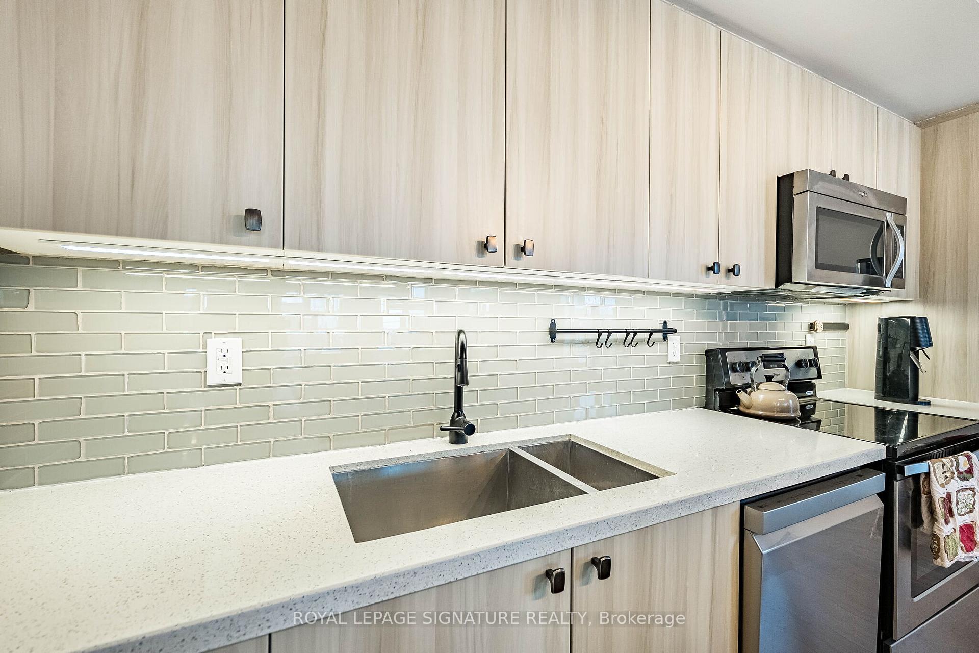Photo 21 of Unit 27, 120 Twenty Fourth Street, Etobicoke, Long Branch — HOMEH