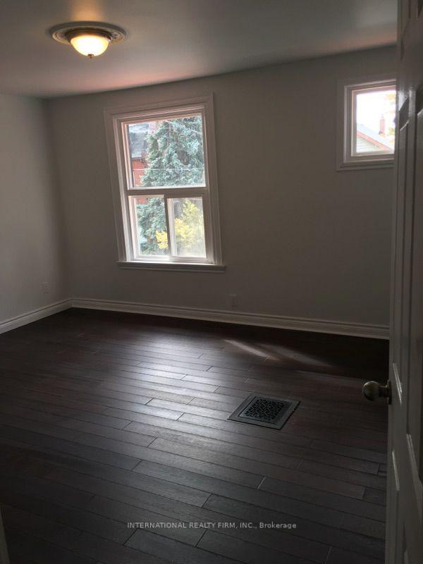 Photo 12 of Unit 2, 161 Montrose Avenue, Toronto, Trinity-Bellwoods — HOMEH