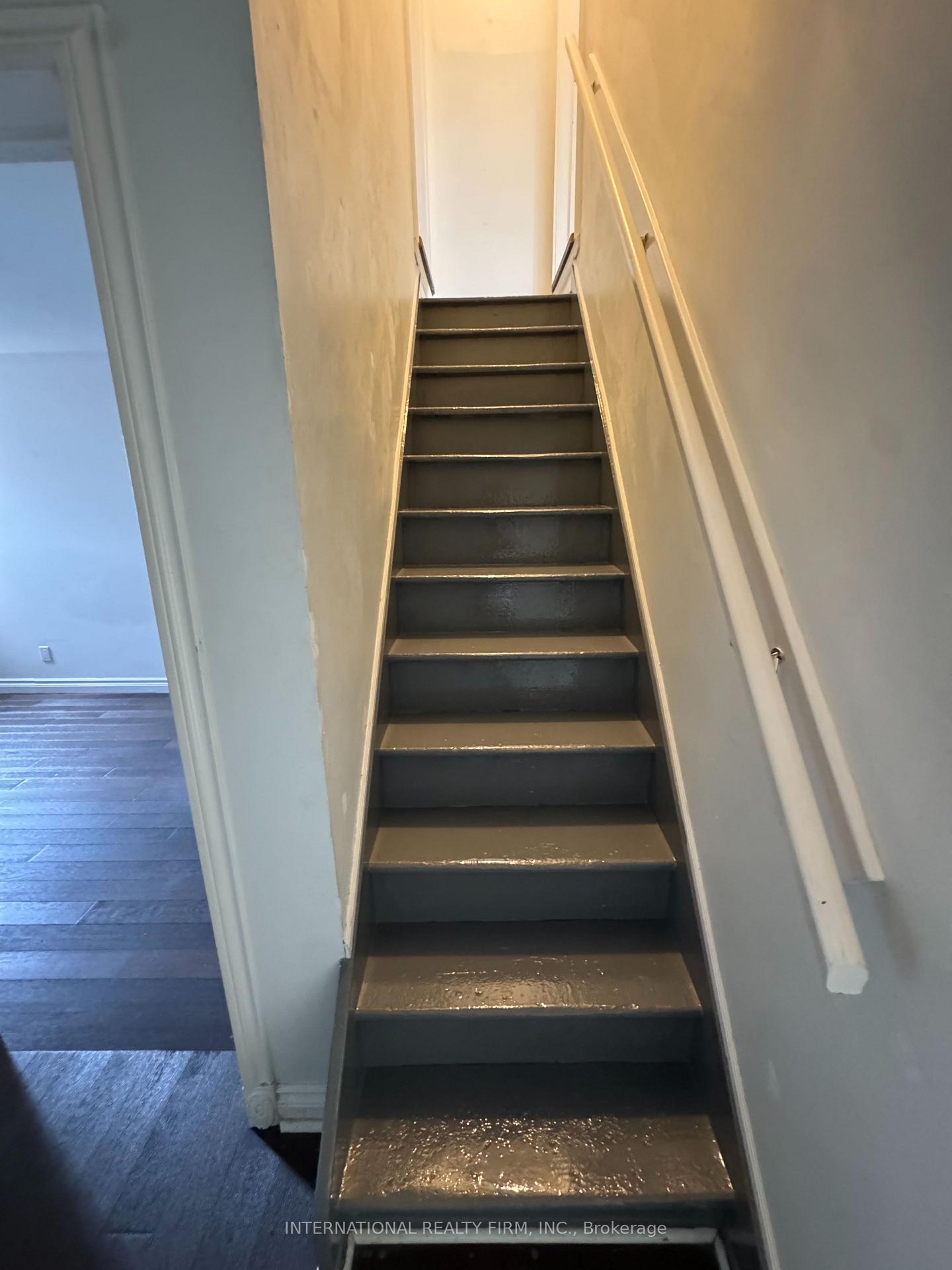Photo 16 of Unit 2, 161 Montrose Avenue, Toronto, Trinity-Bellwoods — HOMEH