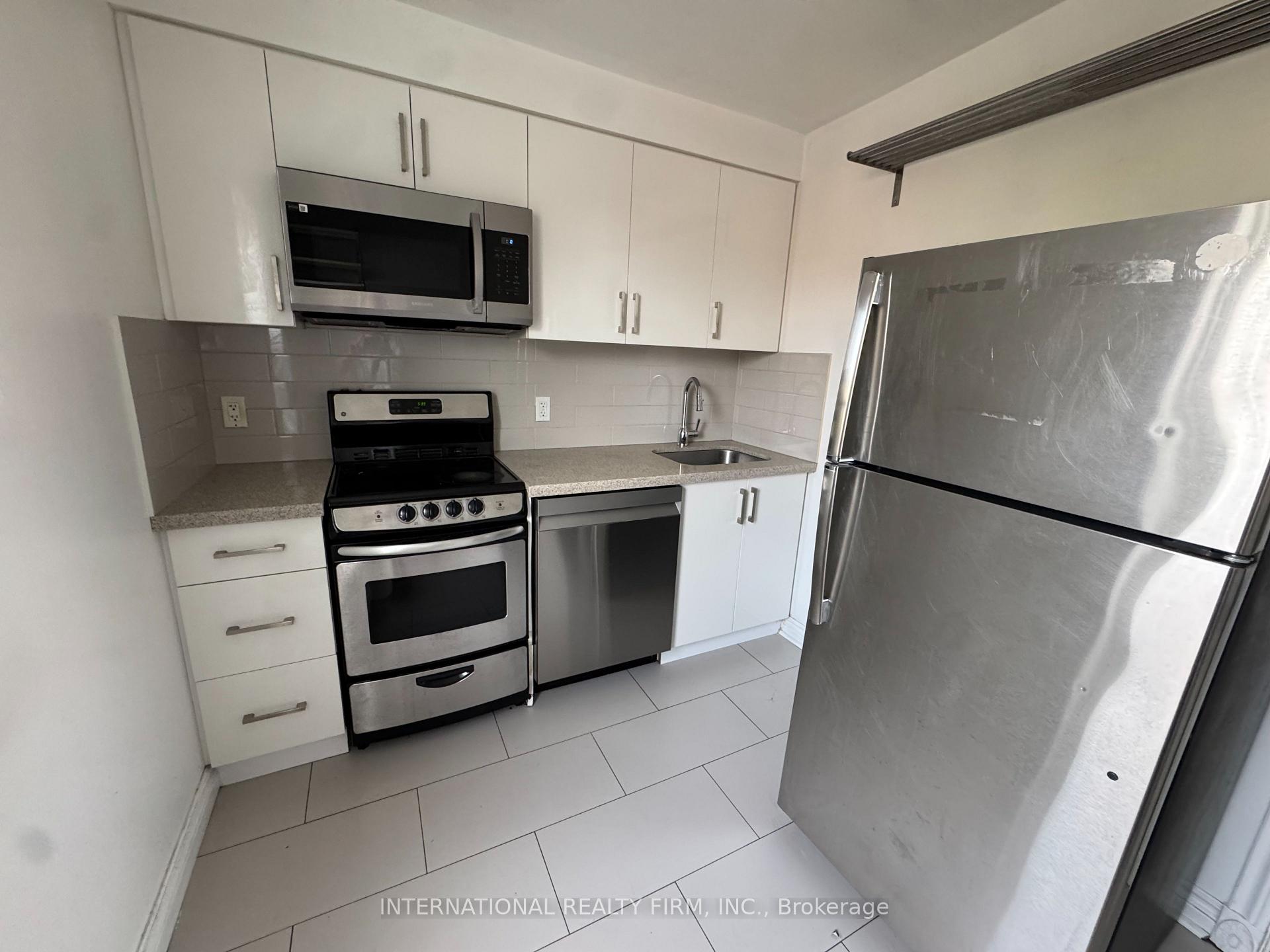 Photo 17 of Unit 2, 161 Montrose Avenue, Toronto, Trinity-Bellwoods — HOMEH