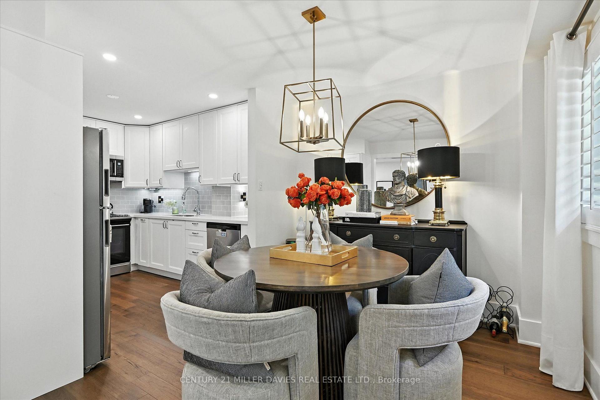 Photo 8 of Unit 3, 445 Woodview Road, Burlington, Roseland — HOMEH