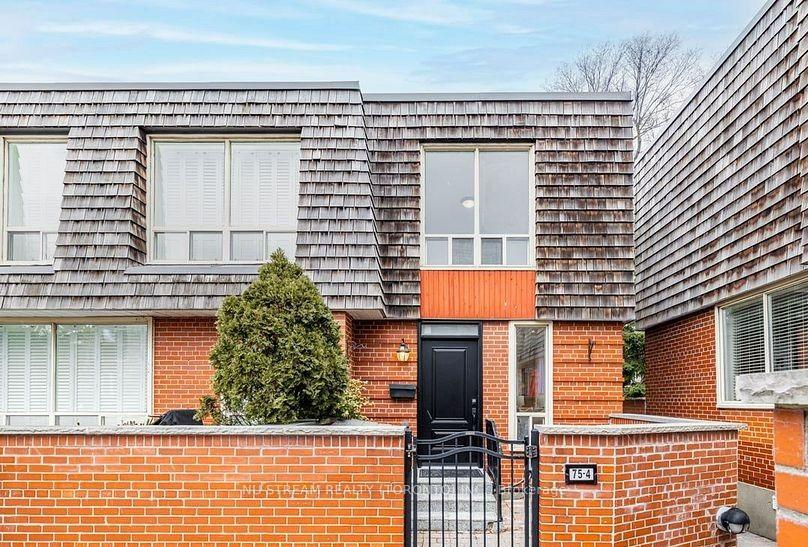 Photo of Unit Main, 4- 75 Upper Canada Drive