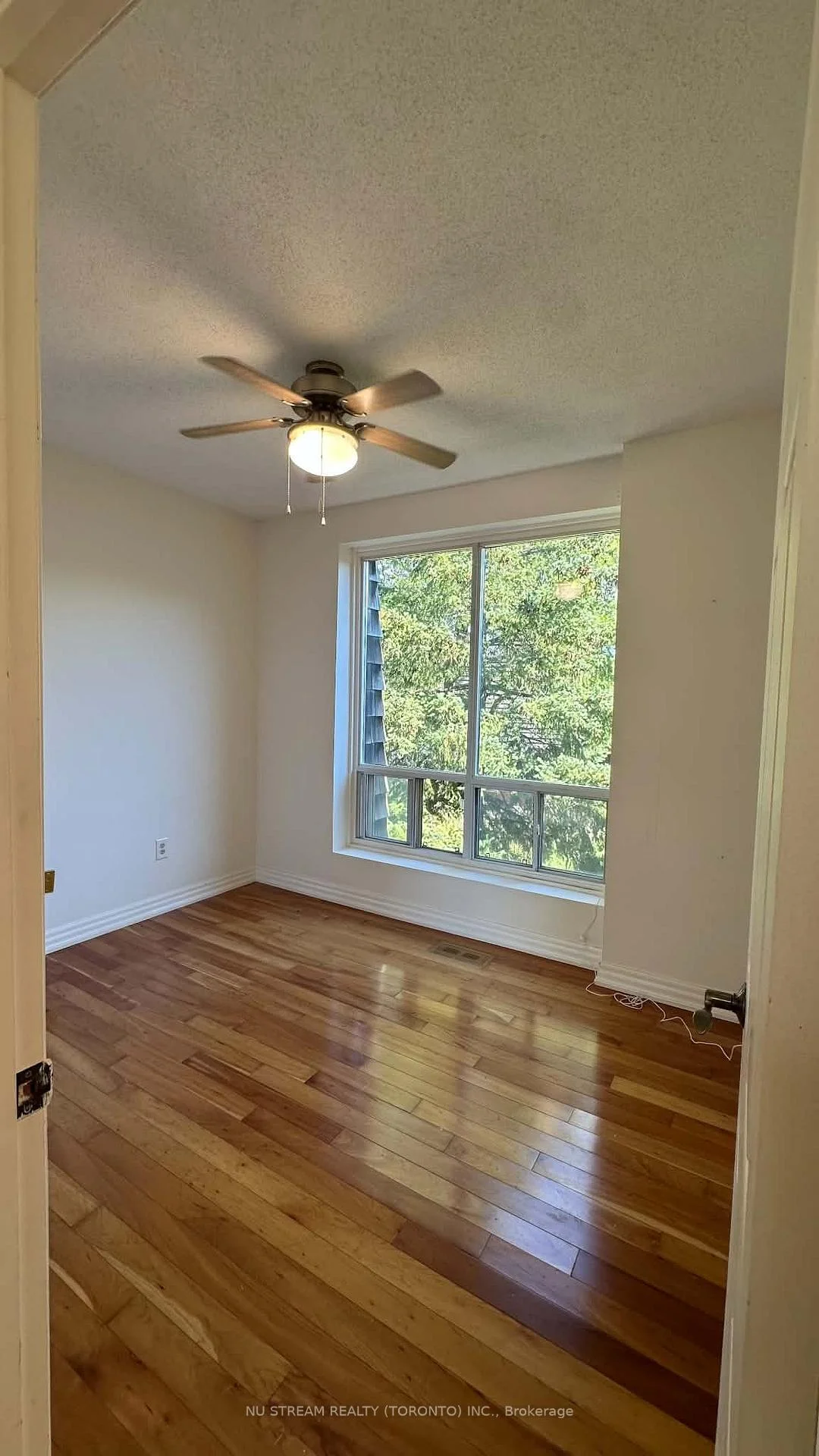 Photo 8 of Unit Main, 4- 75 Upper Canada Drive, North York, St. Andrew-Windfields — HOMEH
