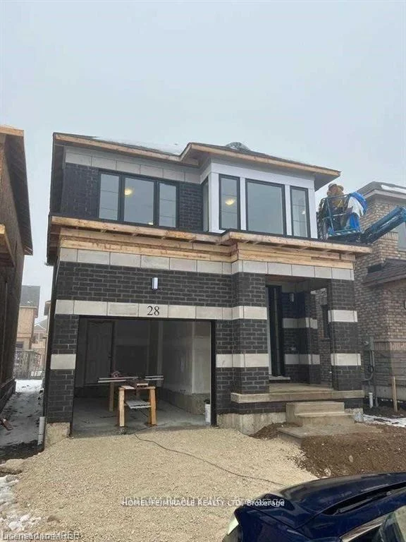 Photo 3 of Unit Upper unit, 28 Crossmore Crescent, Cambridge, Westview — HOMEH