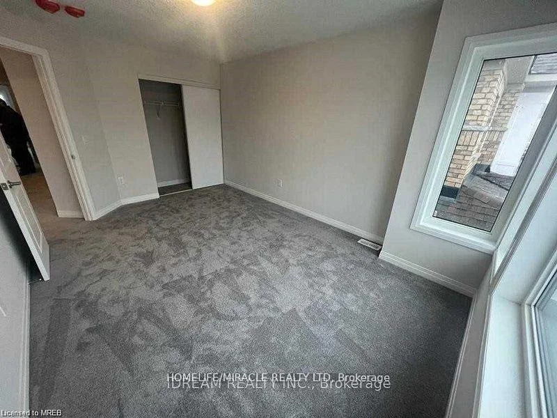 Photo 8 of Unit Upper unit, 28 Crossmore Crescent, Cambridge, Westview — HOMEH